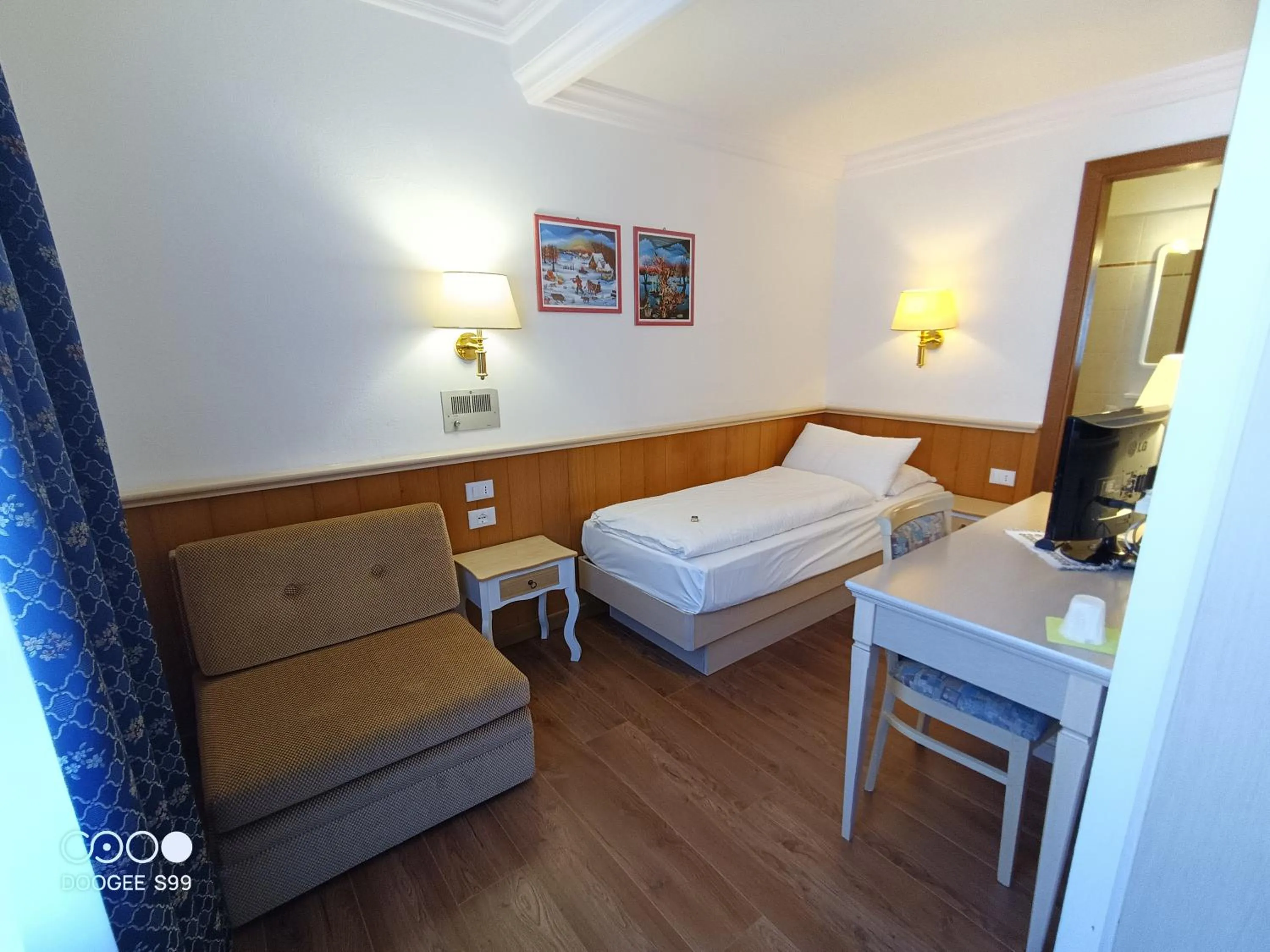 Photo of the whole room, Bed in Park Hotel Arnica