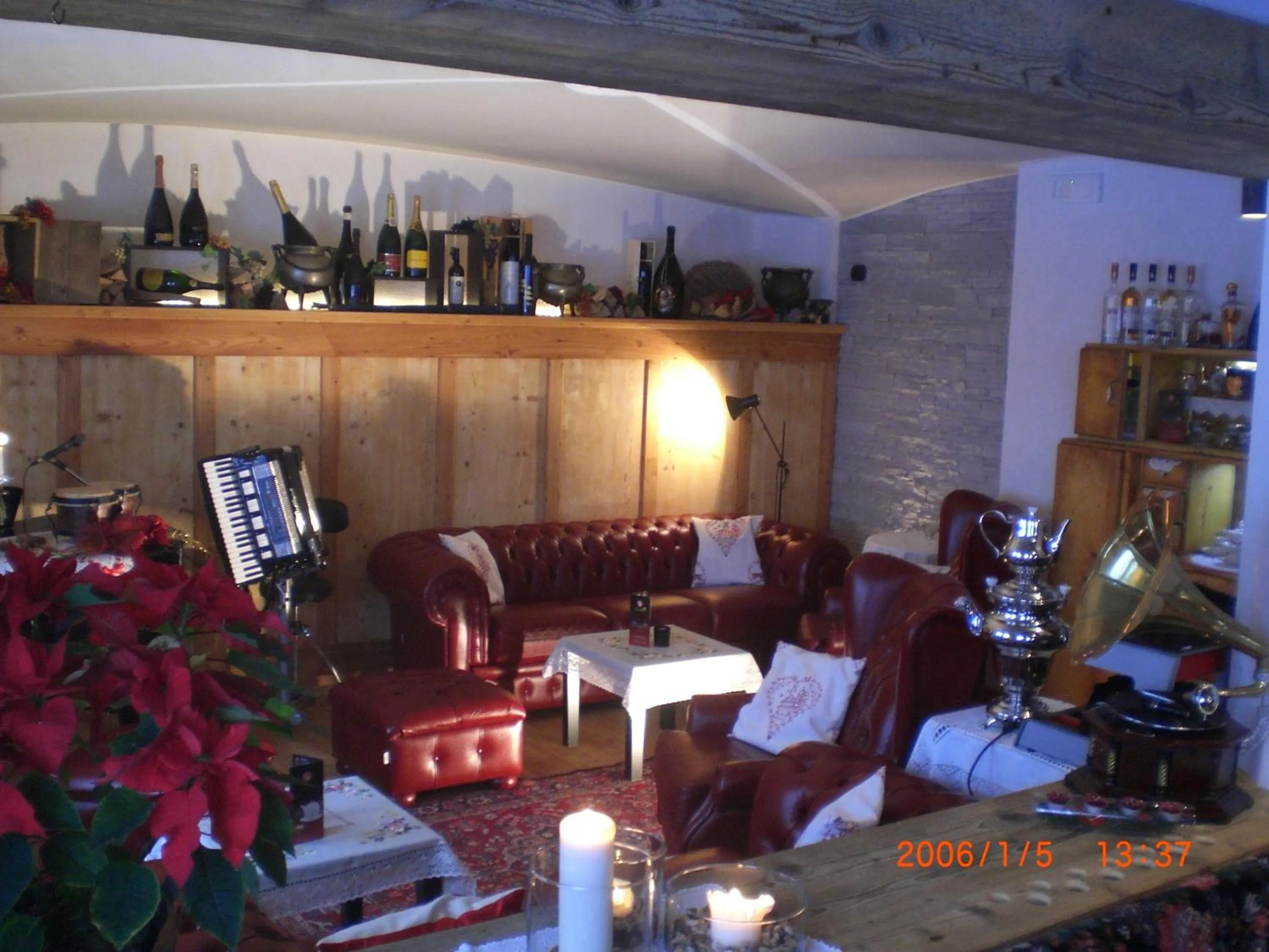 Evening entertainment in Park Hotel Arnica