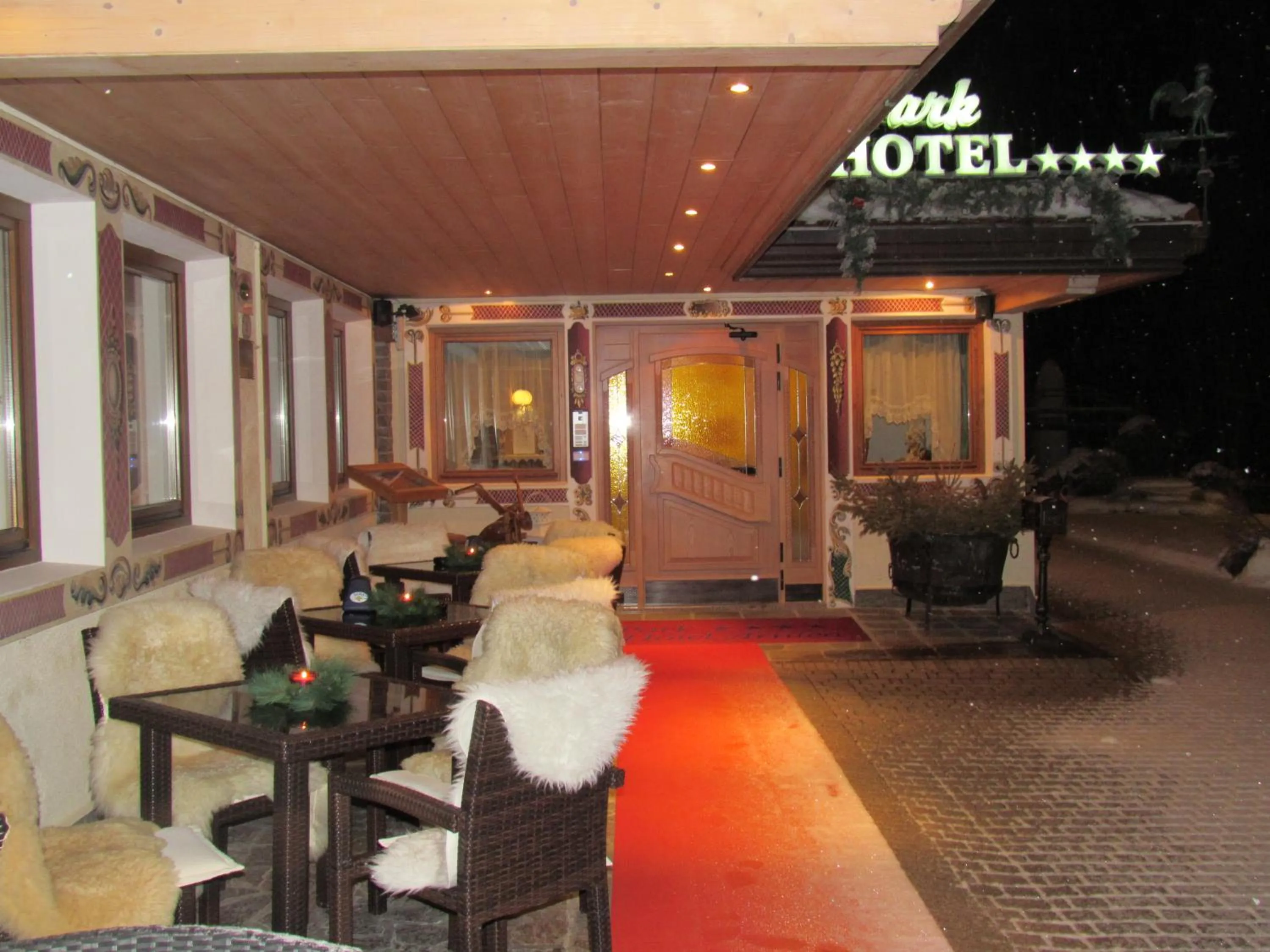 Facade/entrance in Park Hotel Arnica
