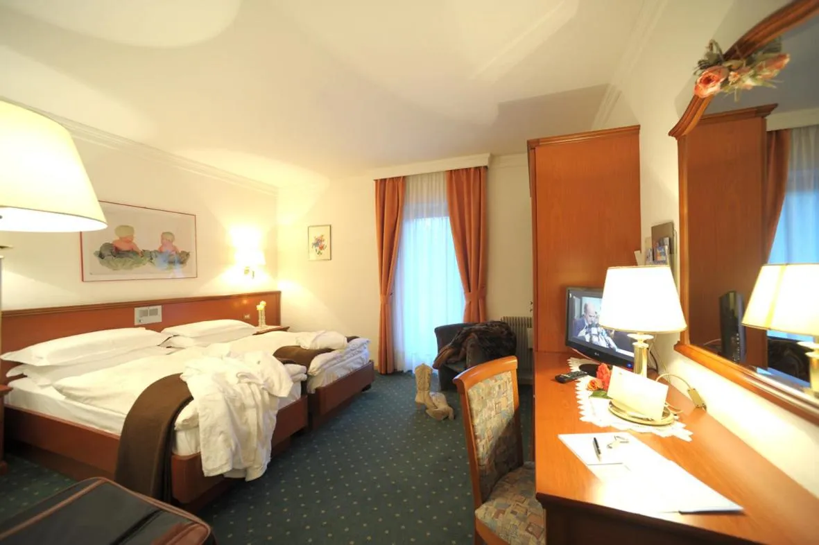 Photo of the whole room, Bed in Park Hotel Arnica