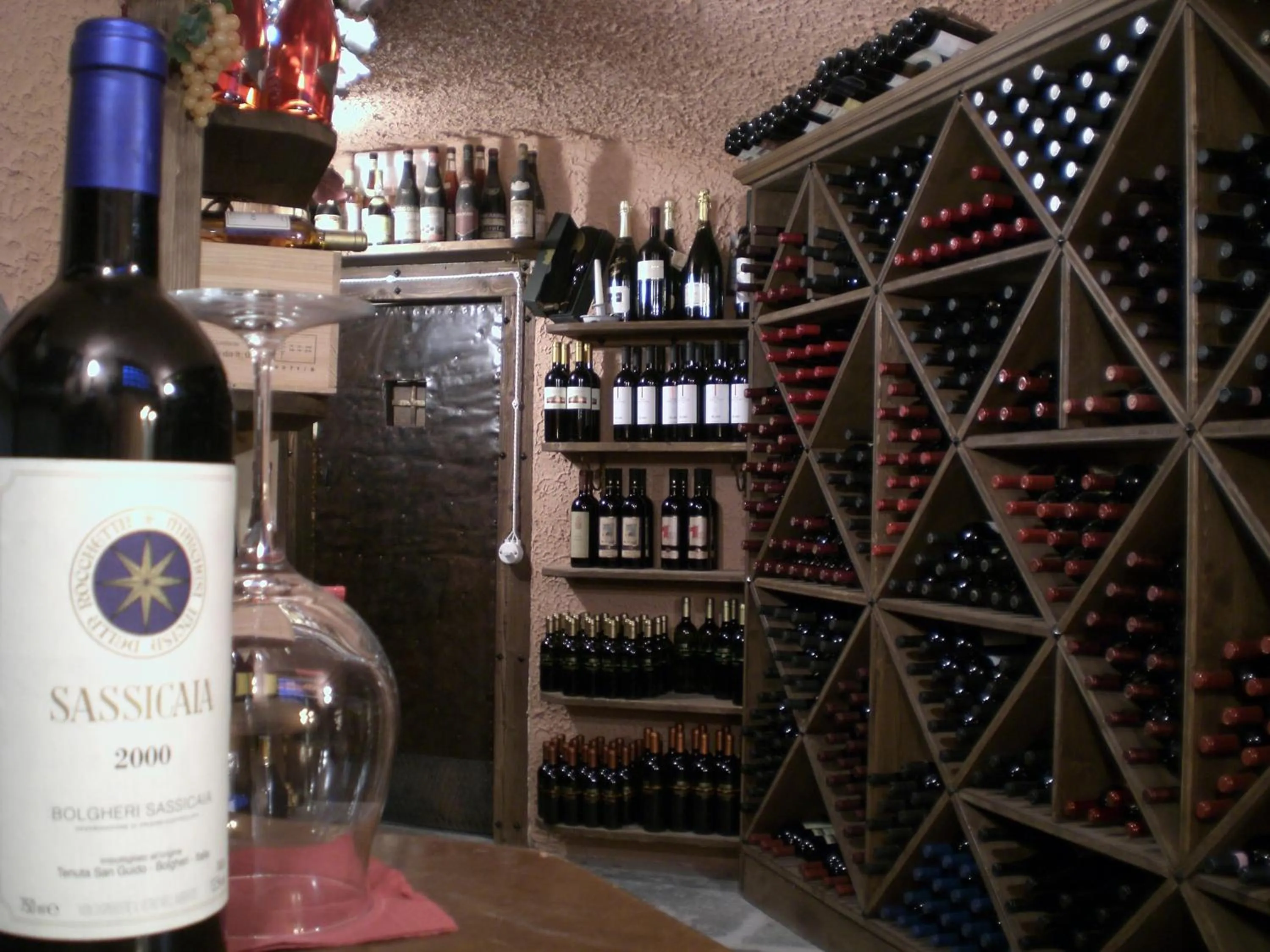 Food and drinks in Park Hotel Arnica