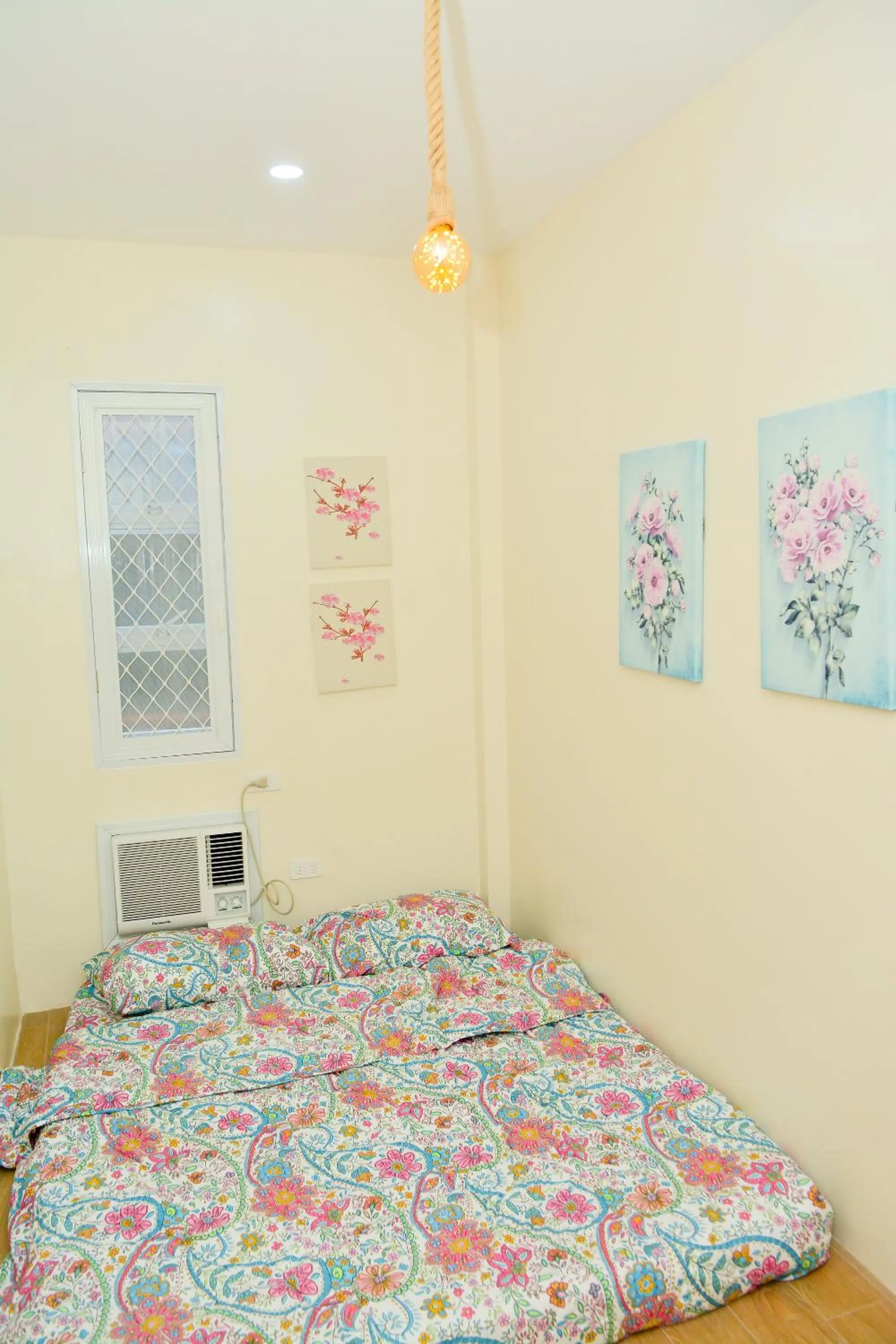 Bed in MAILZ HAVEN BEAUTIFL 3BR MODERN APRT NEAR SM DOOR-C
