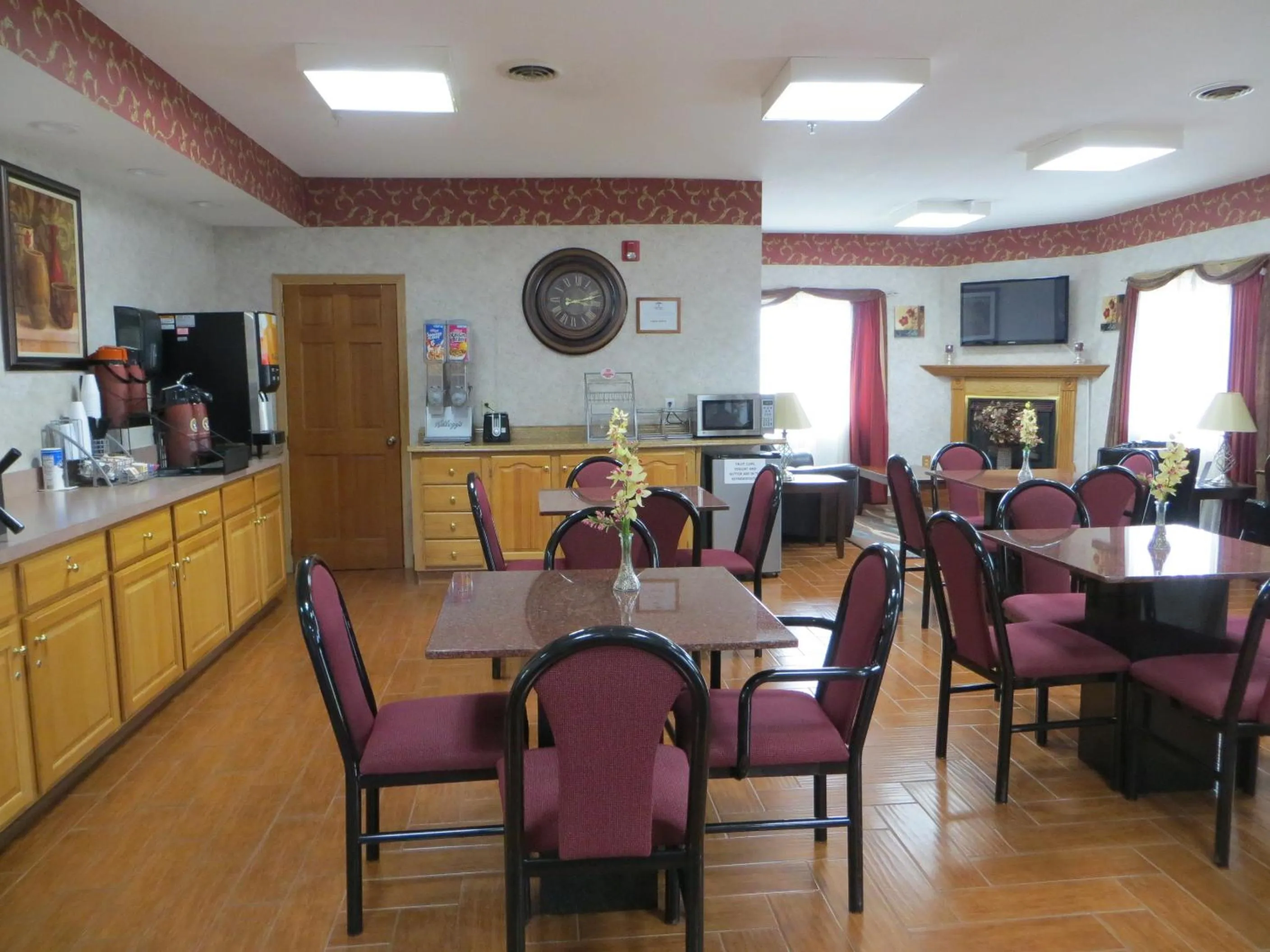 Restaurant/places to eat in Super 8 by Wyndham Three Rivers