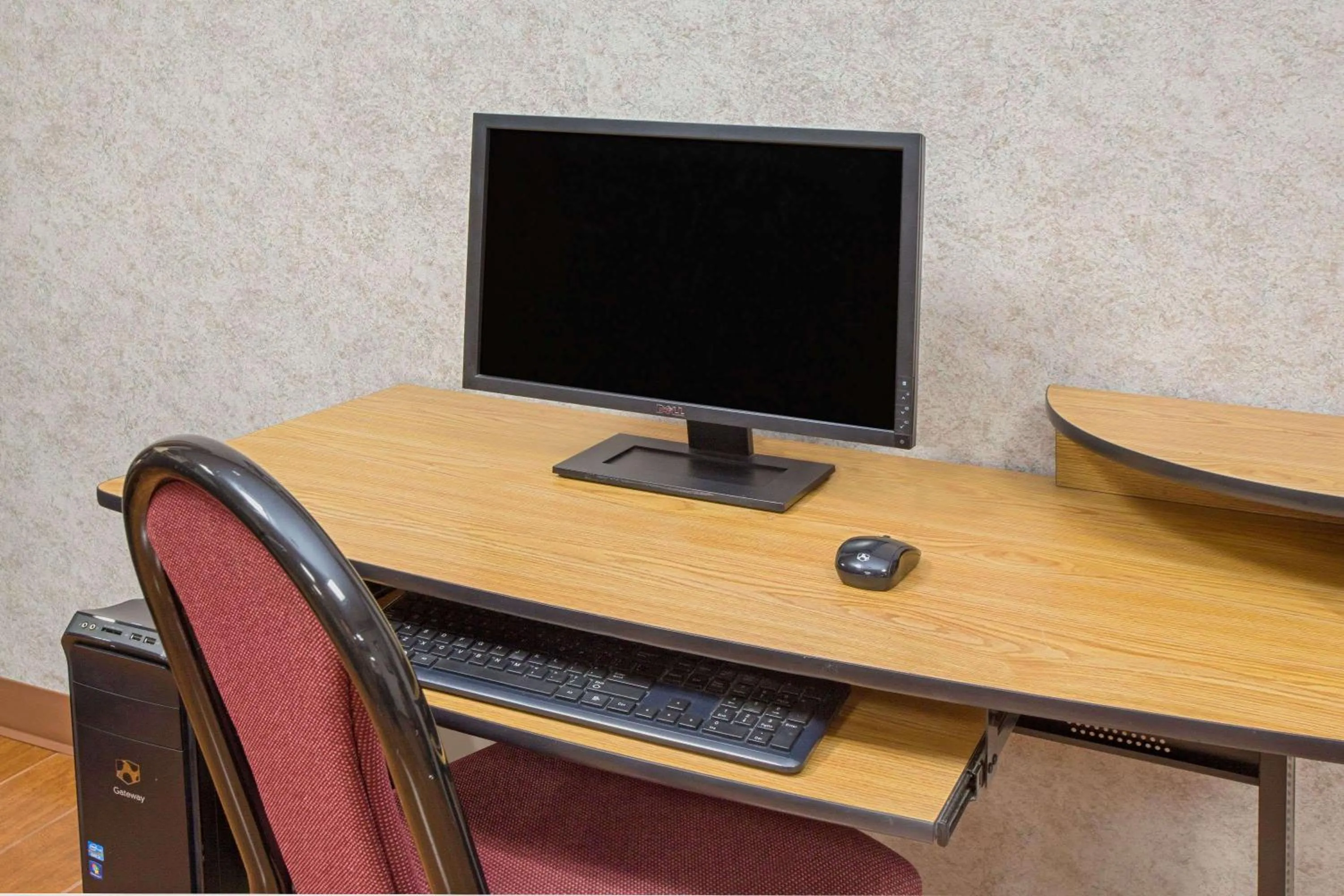 On site in Super 8 by Wyndham Three Rivers