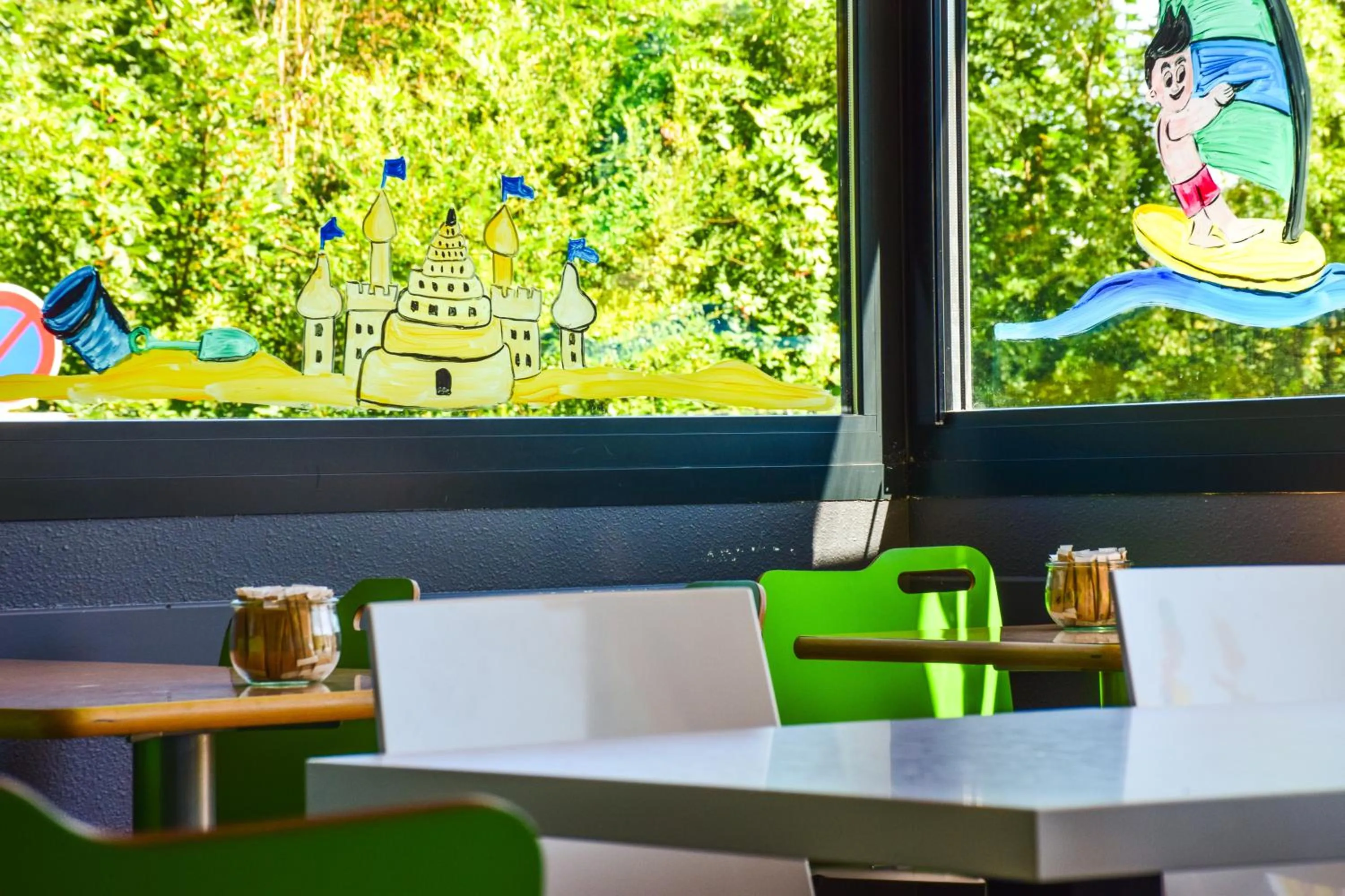 Decorative detail in ibis budget Rodez