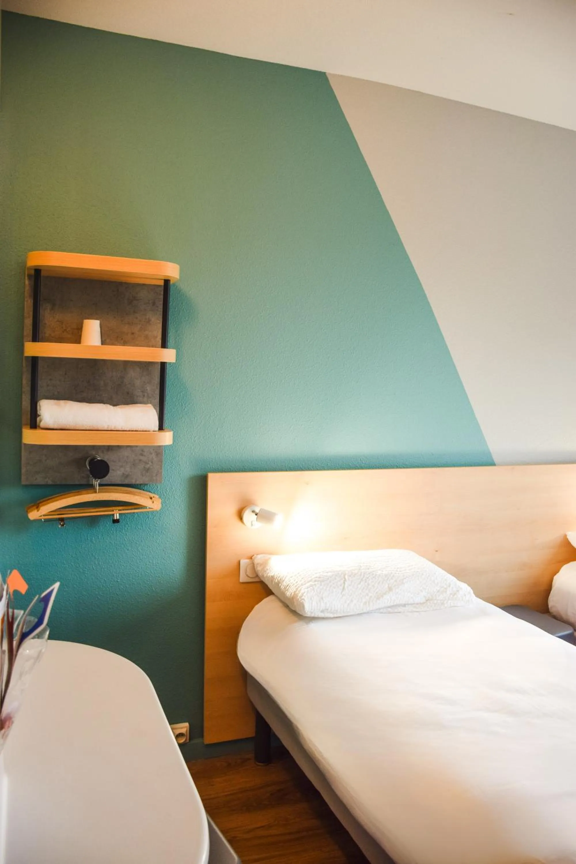 Bedroom, Bed in ibis budget Rodez