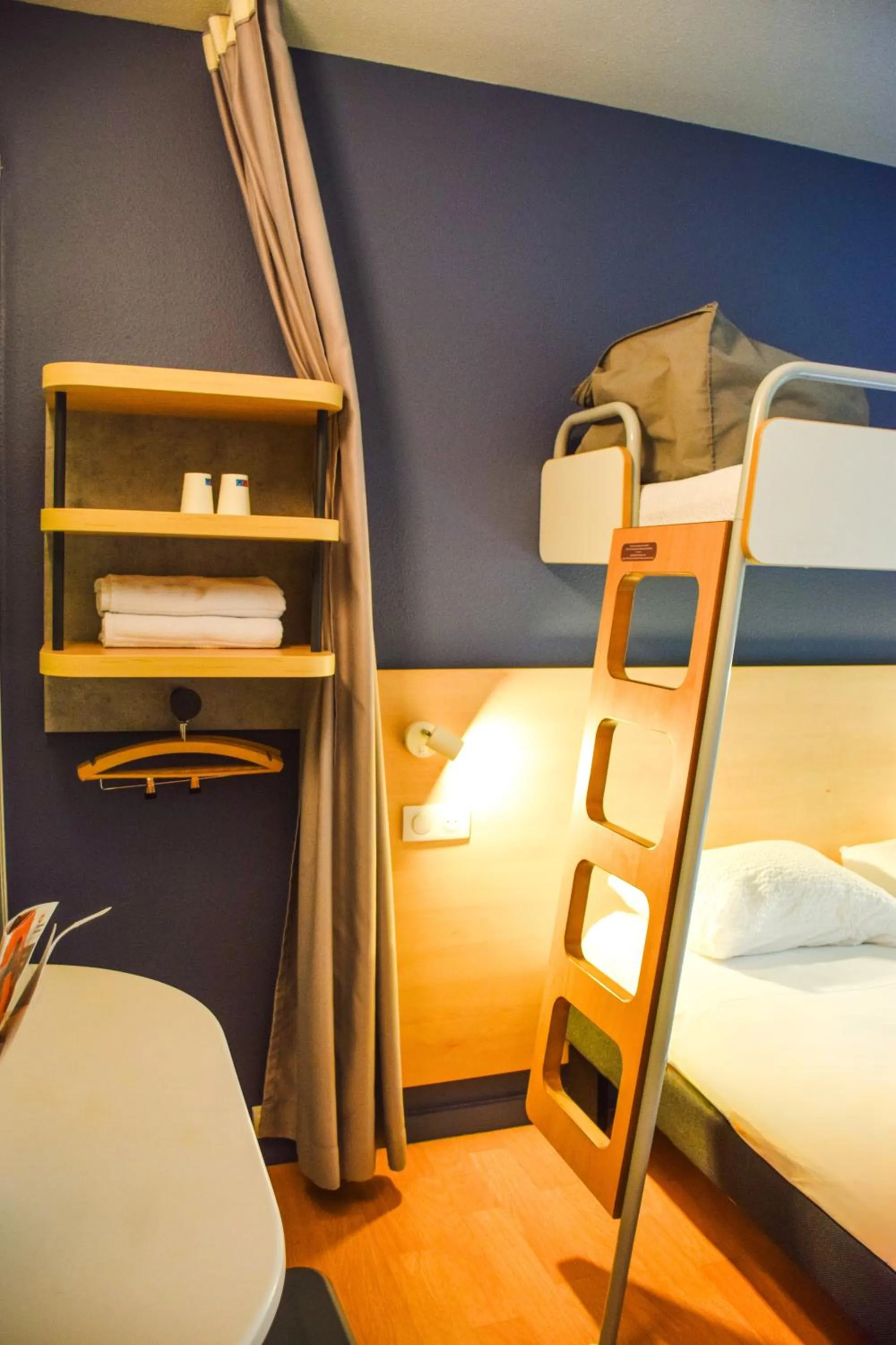 Bedroom, Bed in ibis budget Rodez