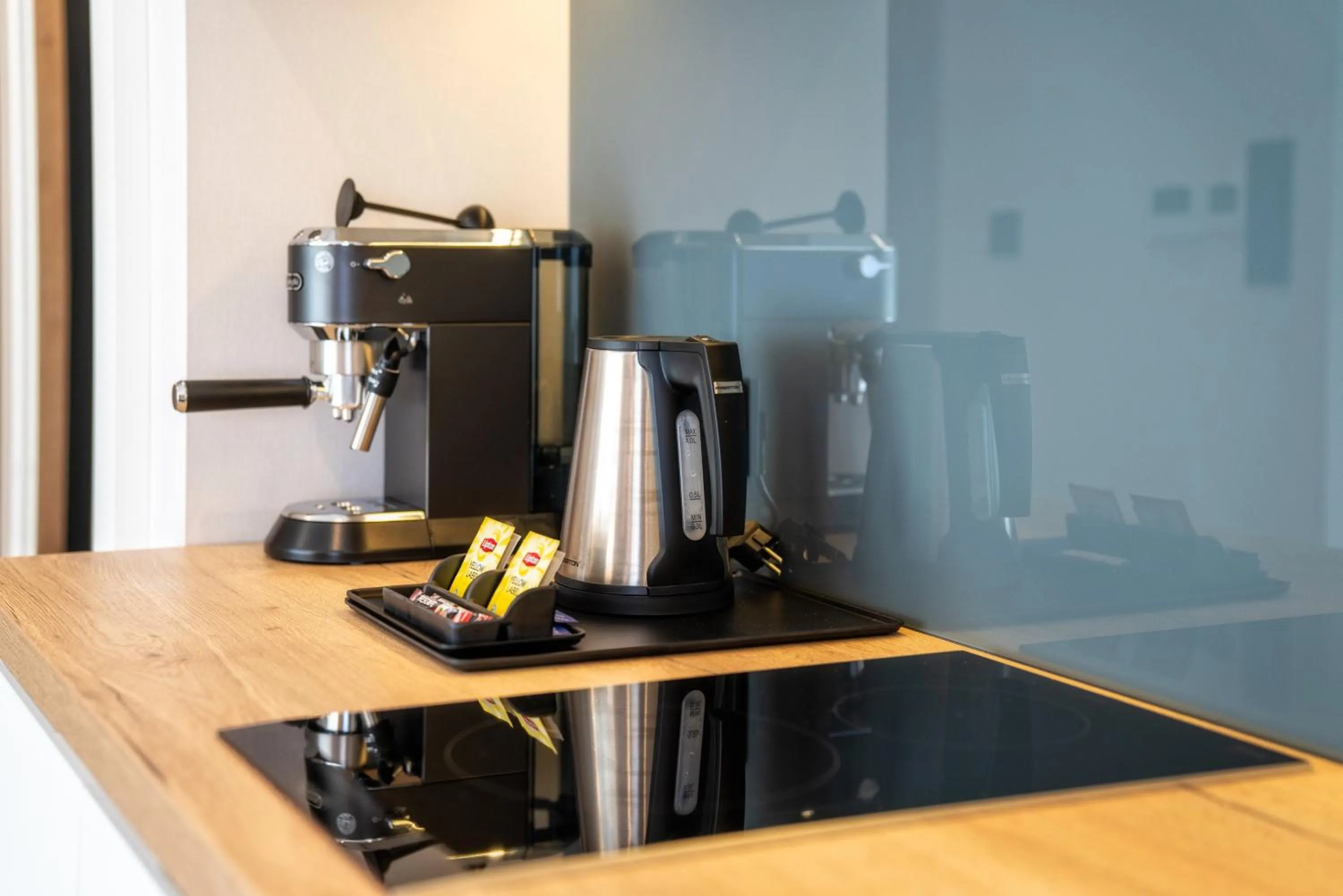 Coffee/tea facilities in Meta Apartments