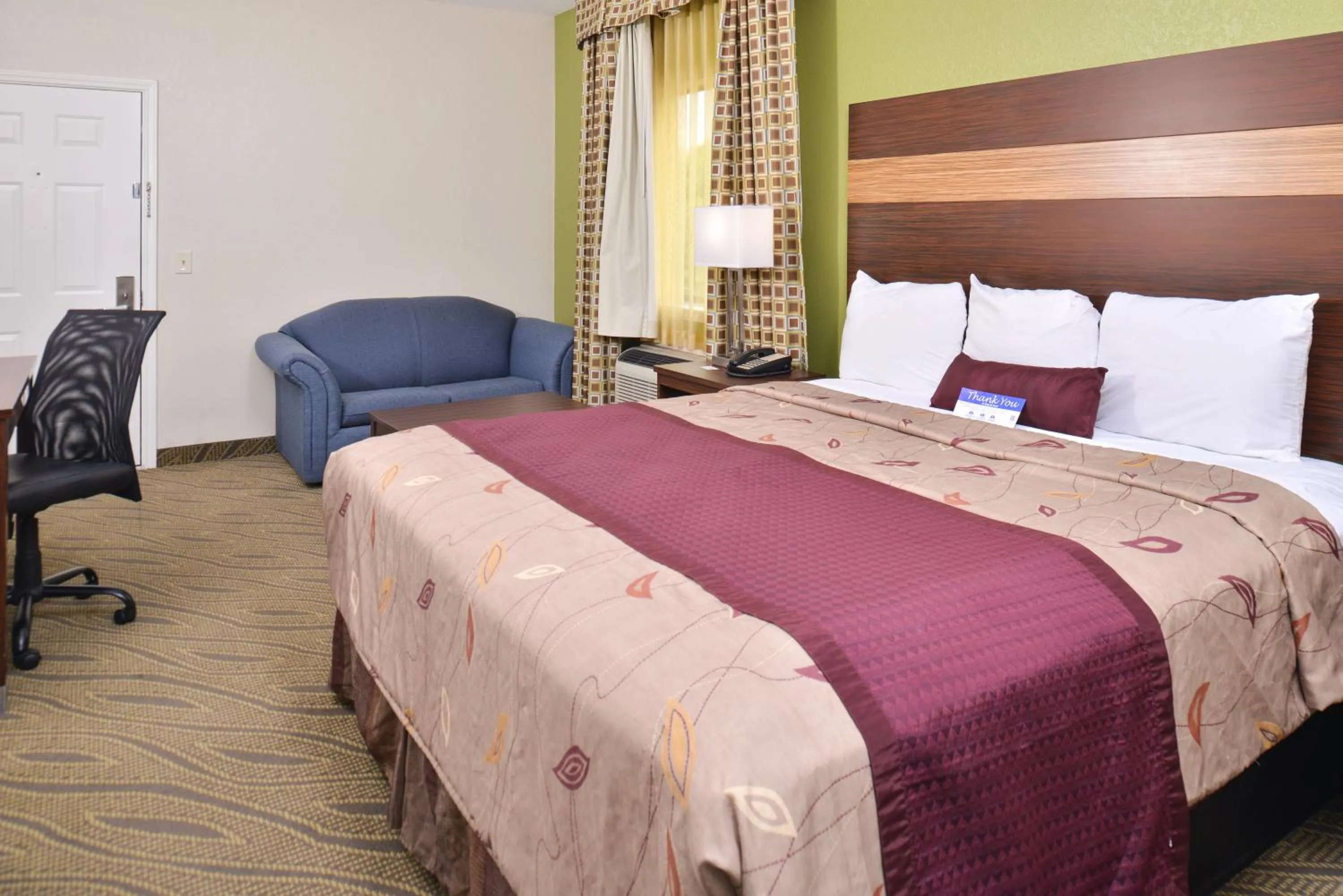 Bedroom, Bed in Americas Best Value Inn Downtown Houston