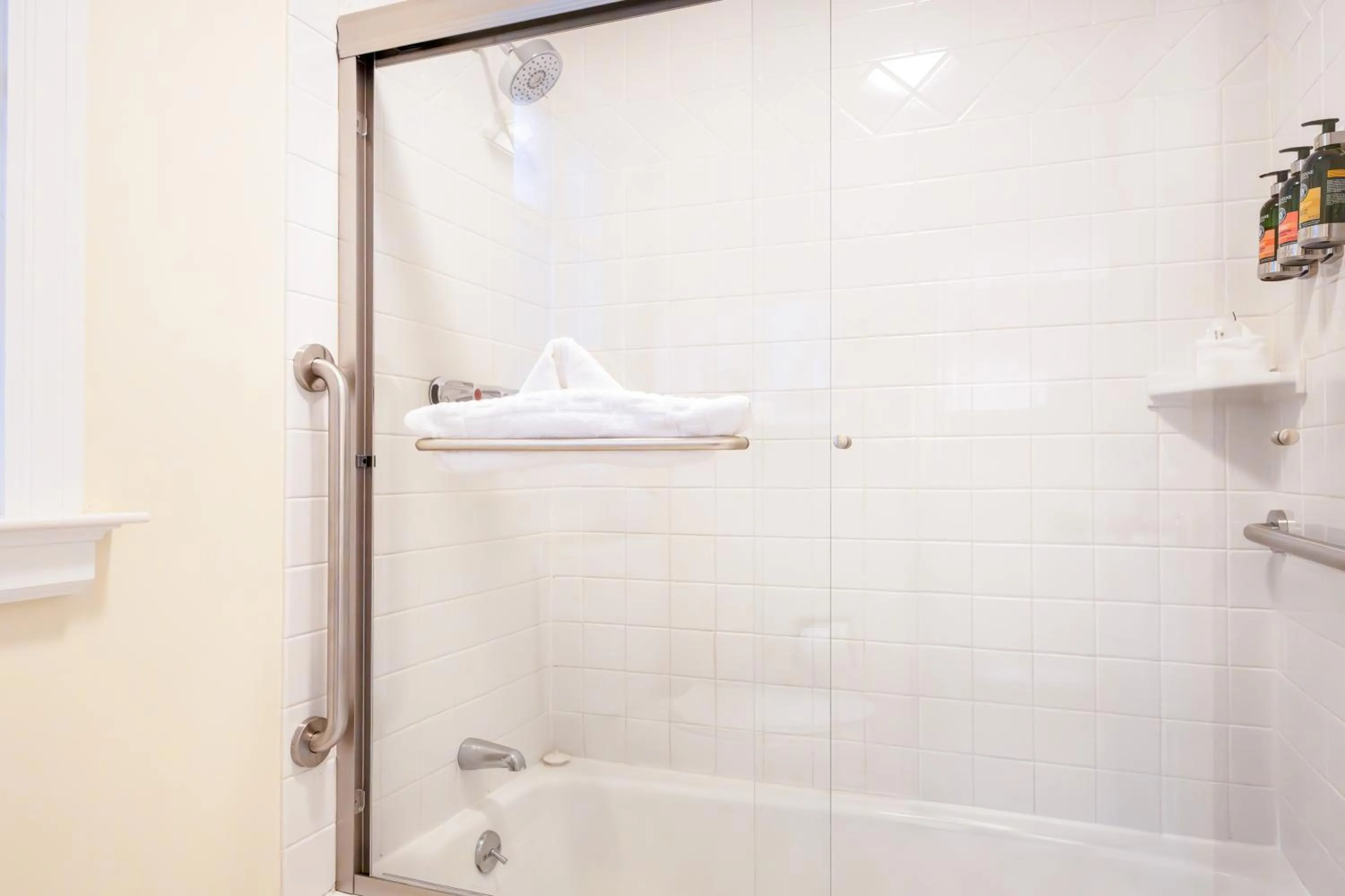 Bathroom in The Bergson, BW Signature Collection