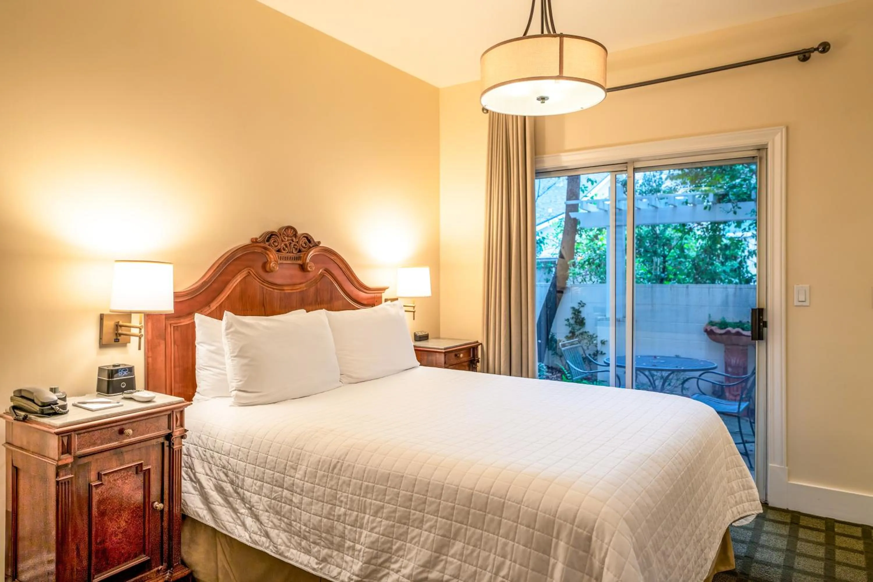 Bed in The Bergson, BW Signature Collection