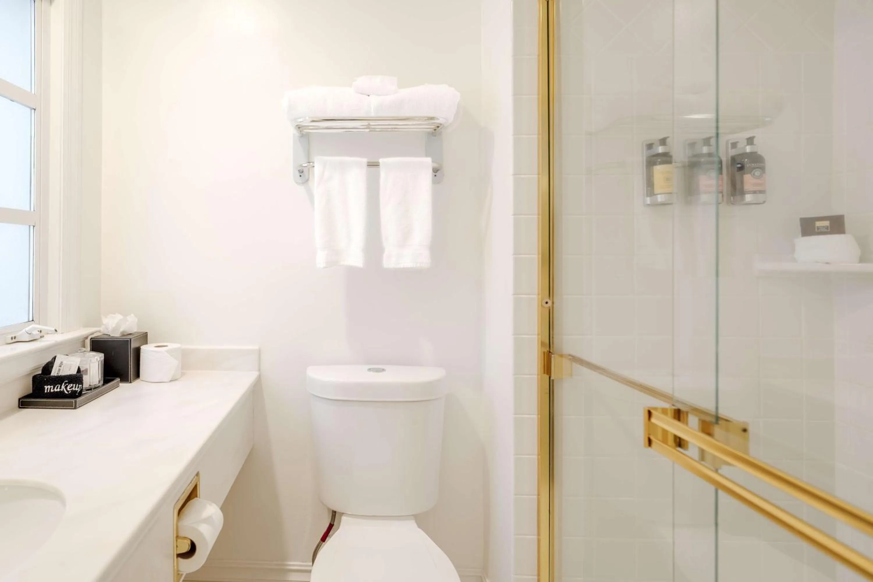 Bathroom in The Bergson, BW Signature Collection