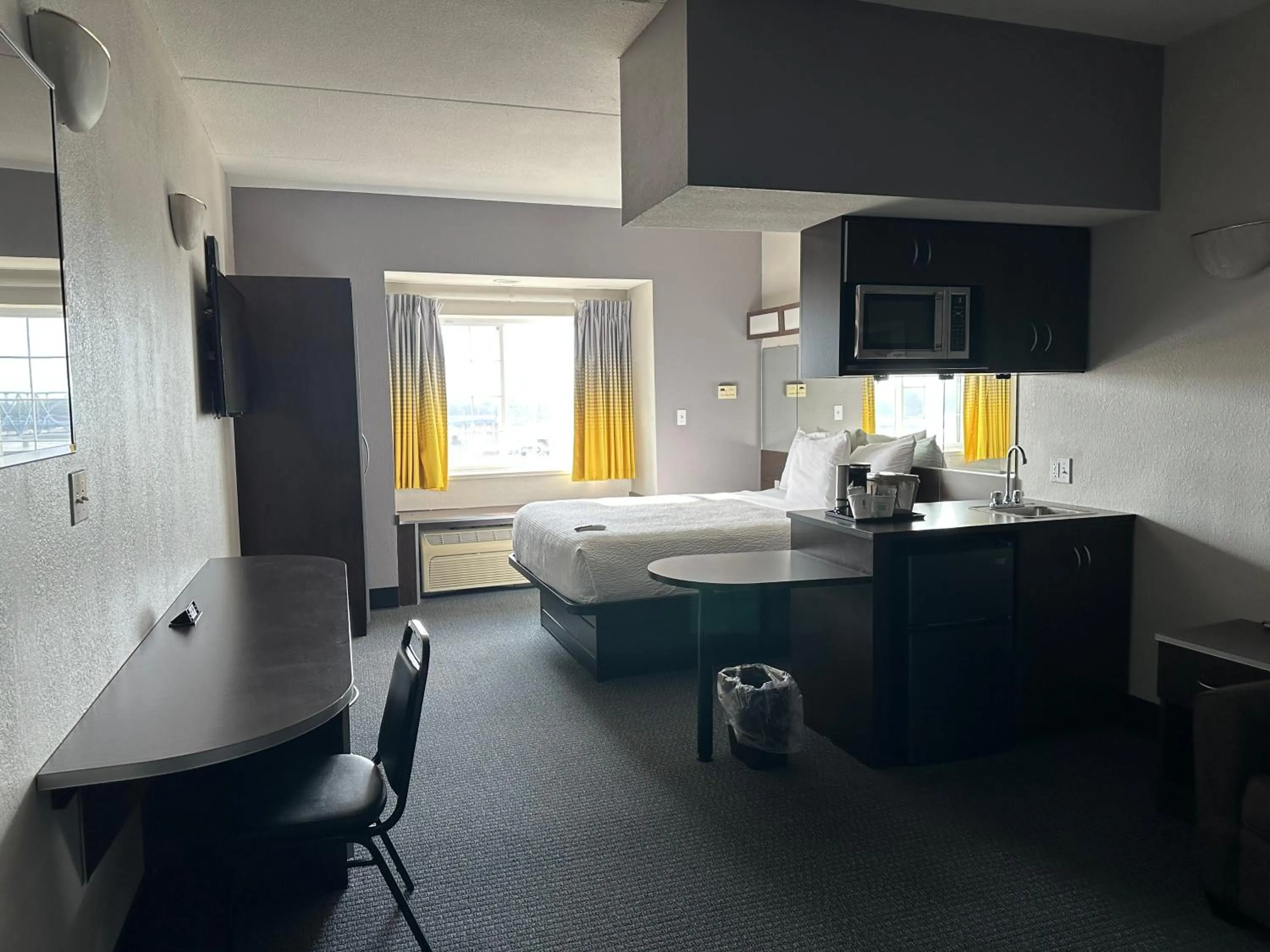 Microtel Inn & Suites by Wyndham Quincy Downtown - River Area