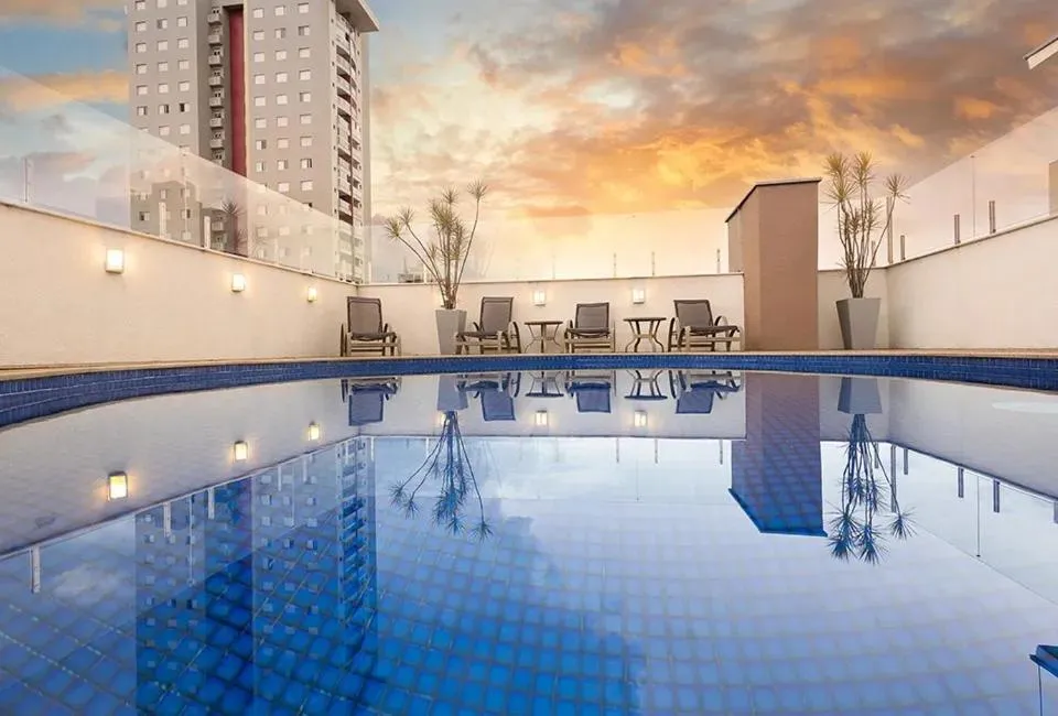 Swimming pool in Hotel Cassino Tower Piracicaba by Nacional Inn