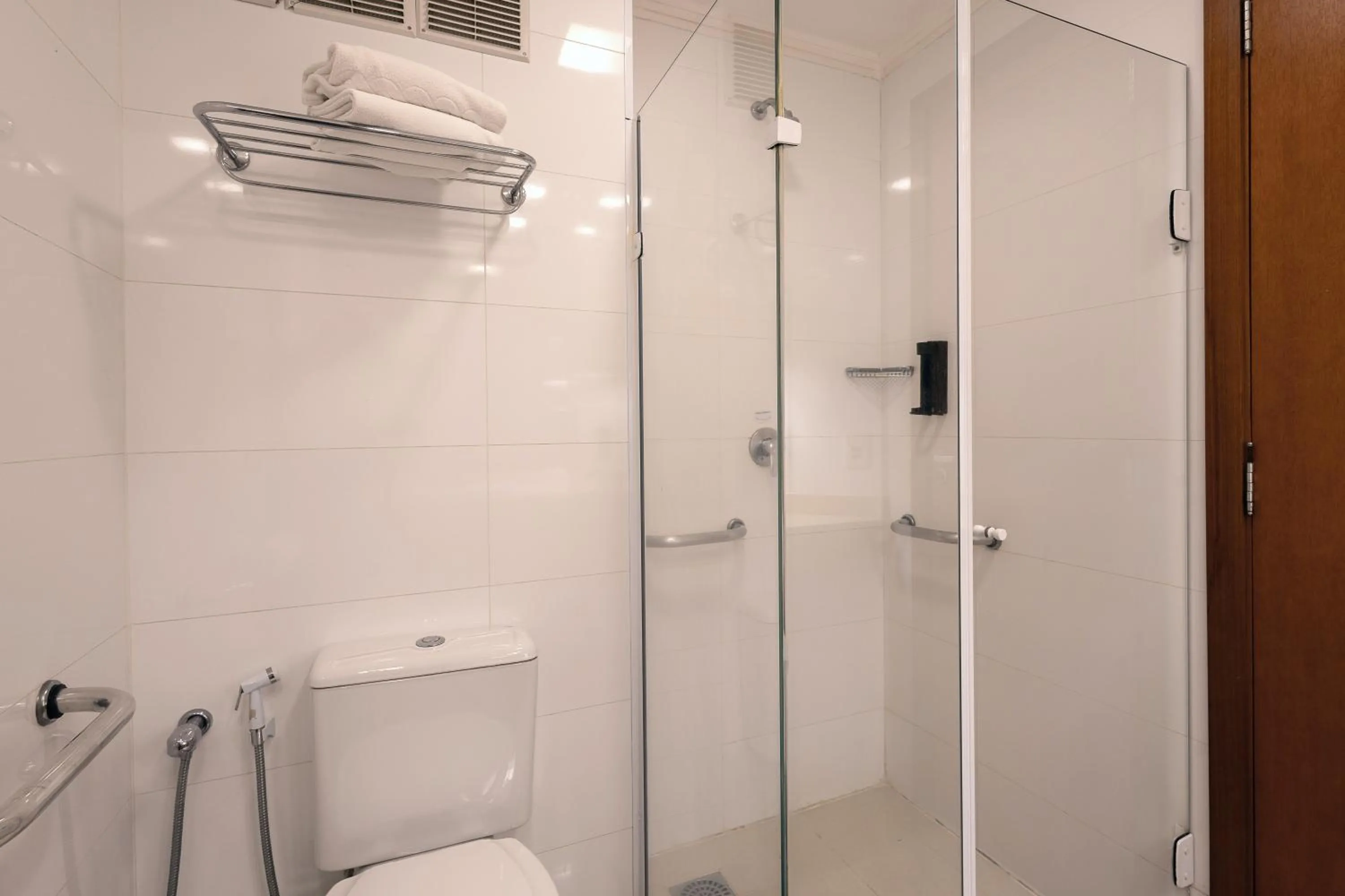 Bathroom in Hotel Cassino Tower Piracicaba by Nacional Inn