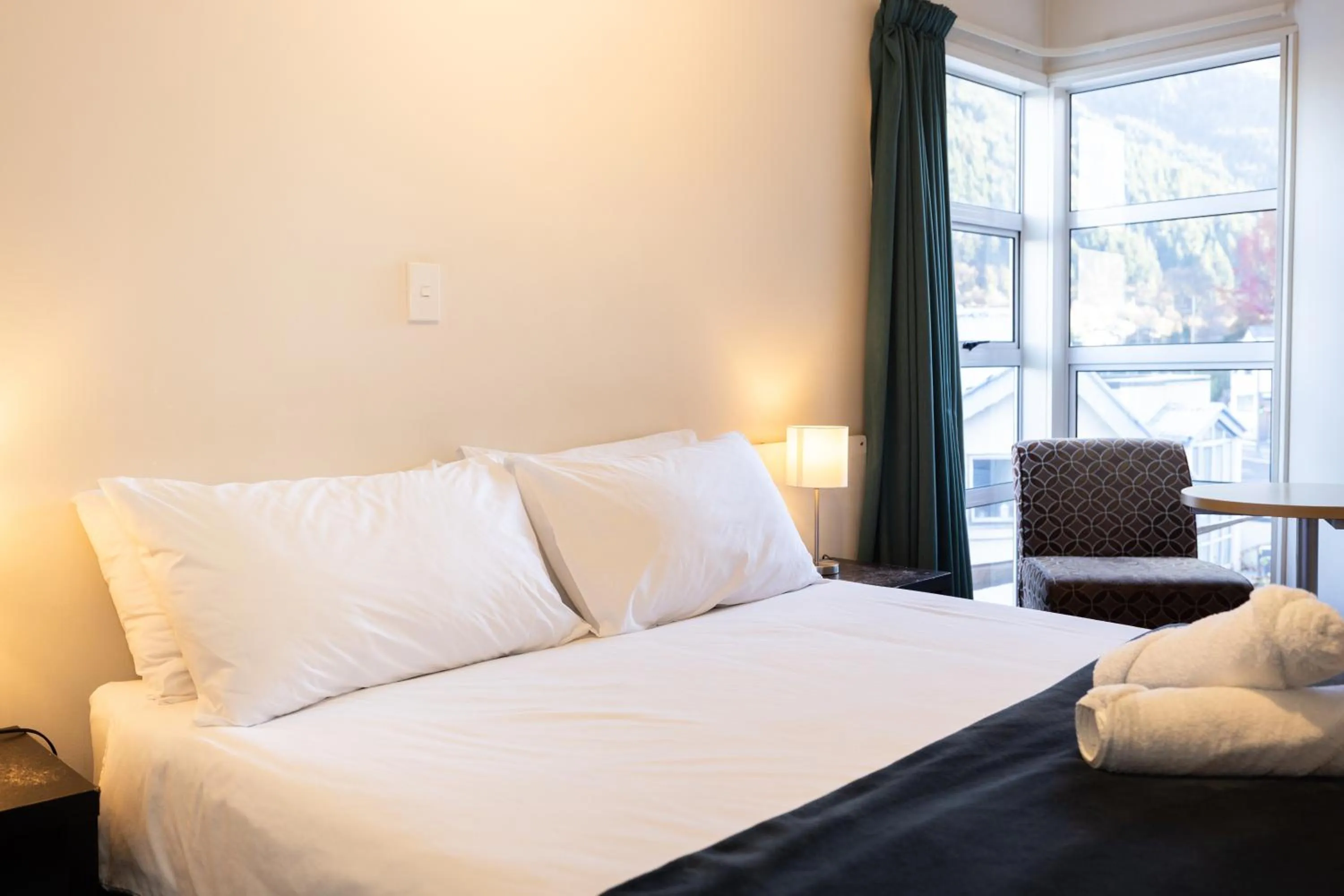 Bed in Haka House Queenstown