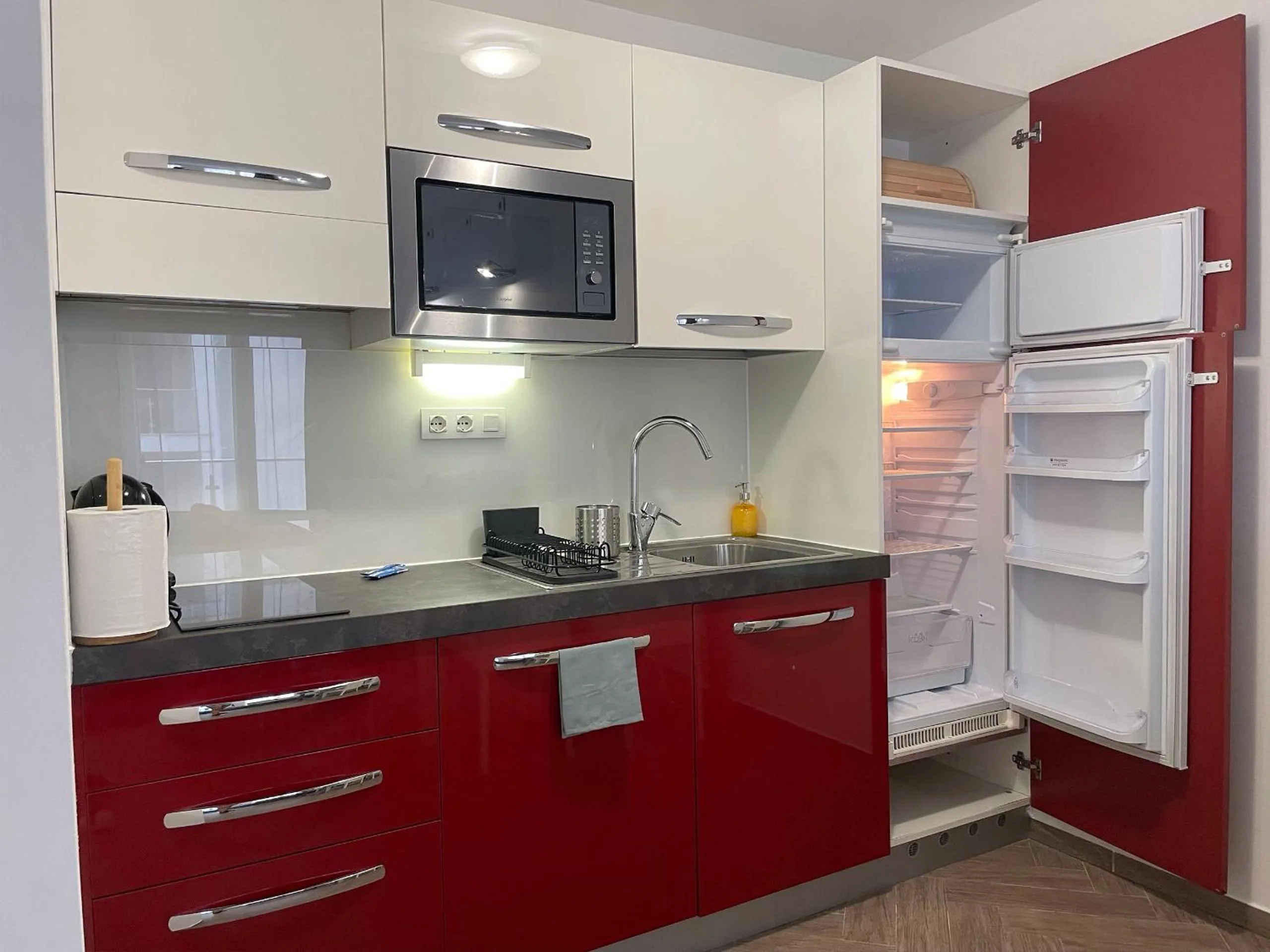 Kitchen or kitchenette in Smart Hotel Budapest