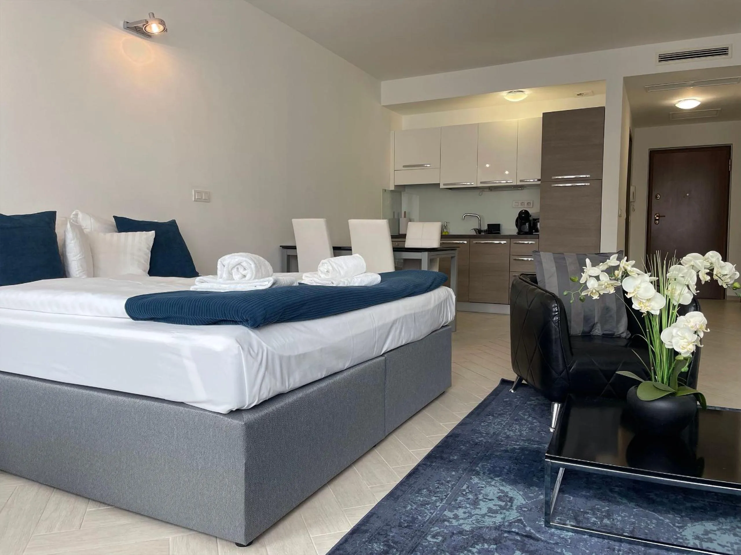 Bed in Smart Hotel Budapest