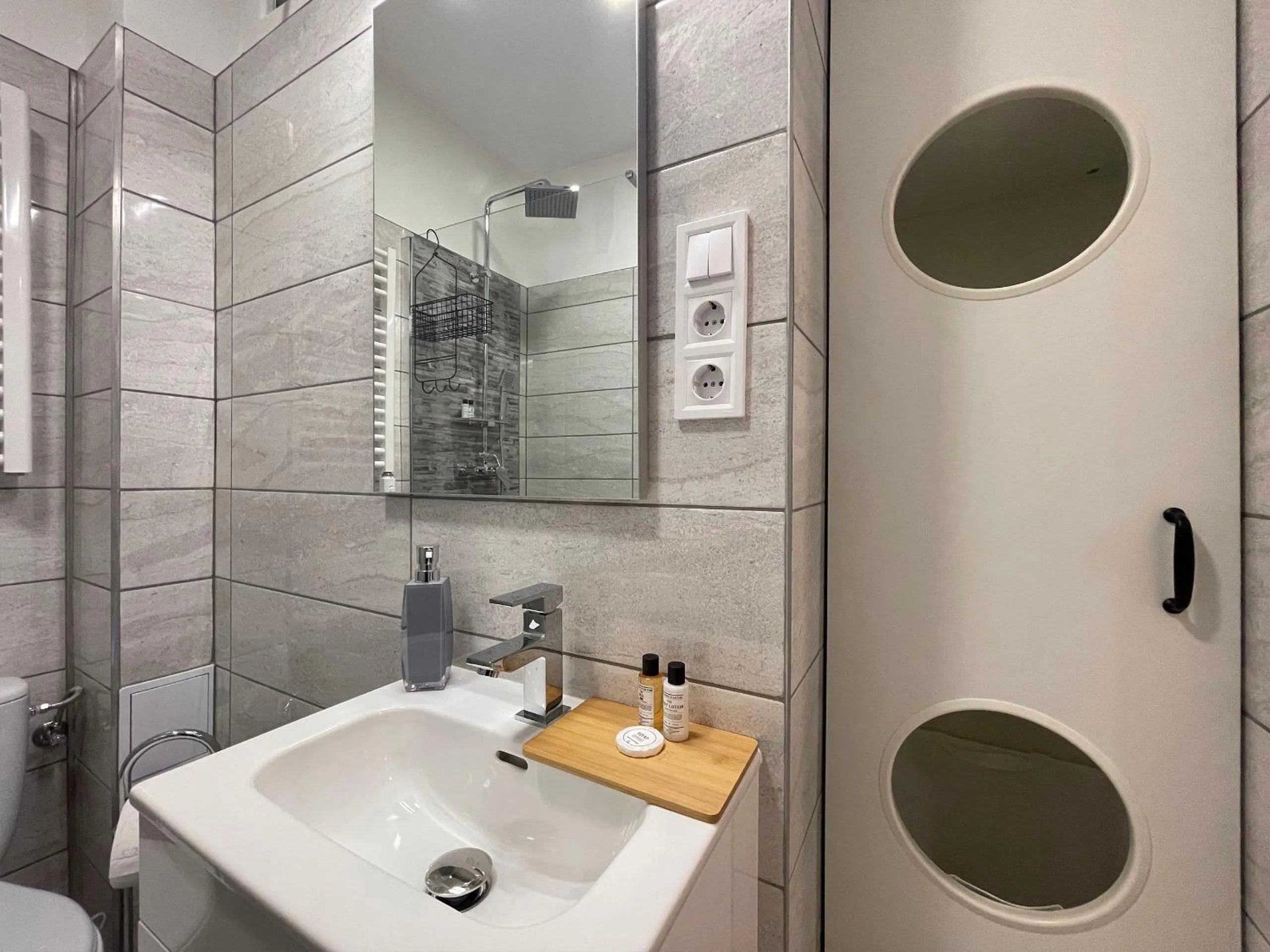 Bathroom in Smart Hotel Budapest