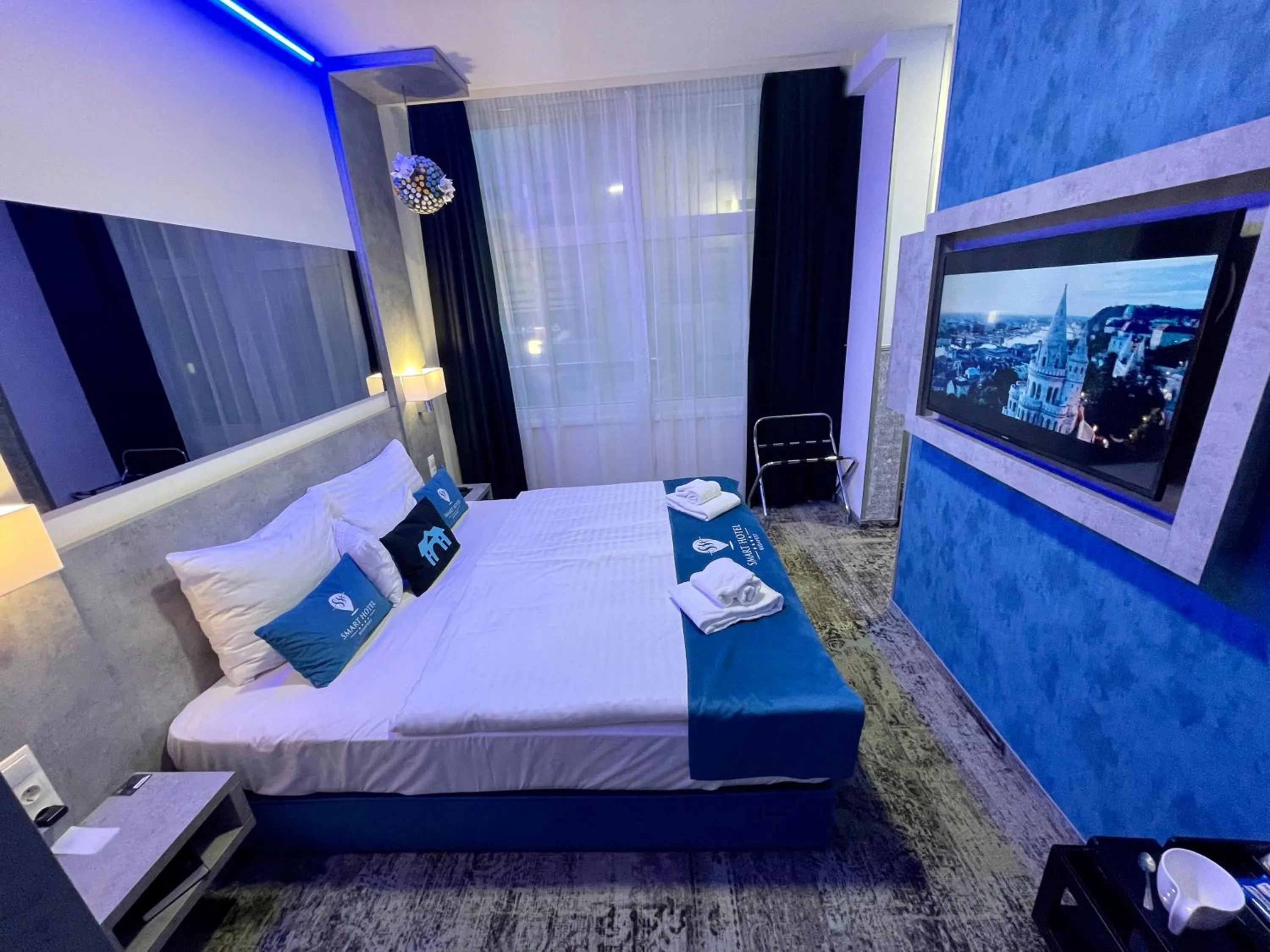 Photo of the whole room, Bed in Smart Hotel Budapest