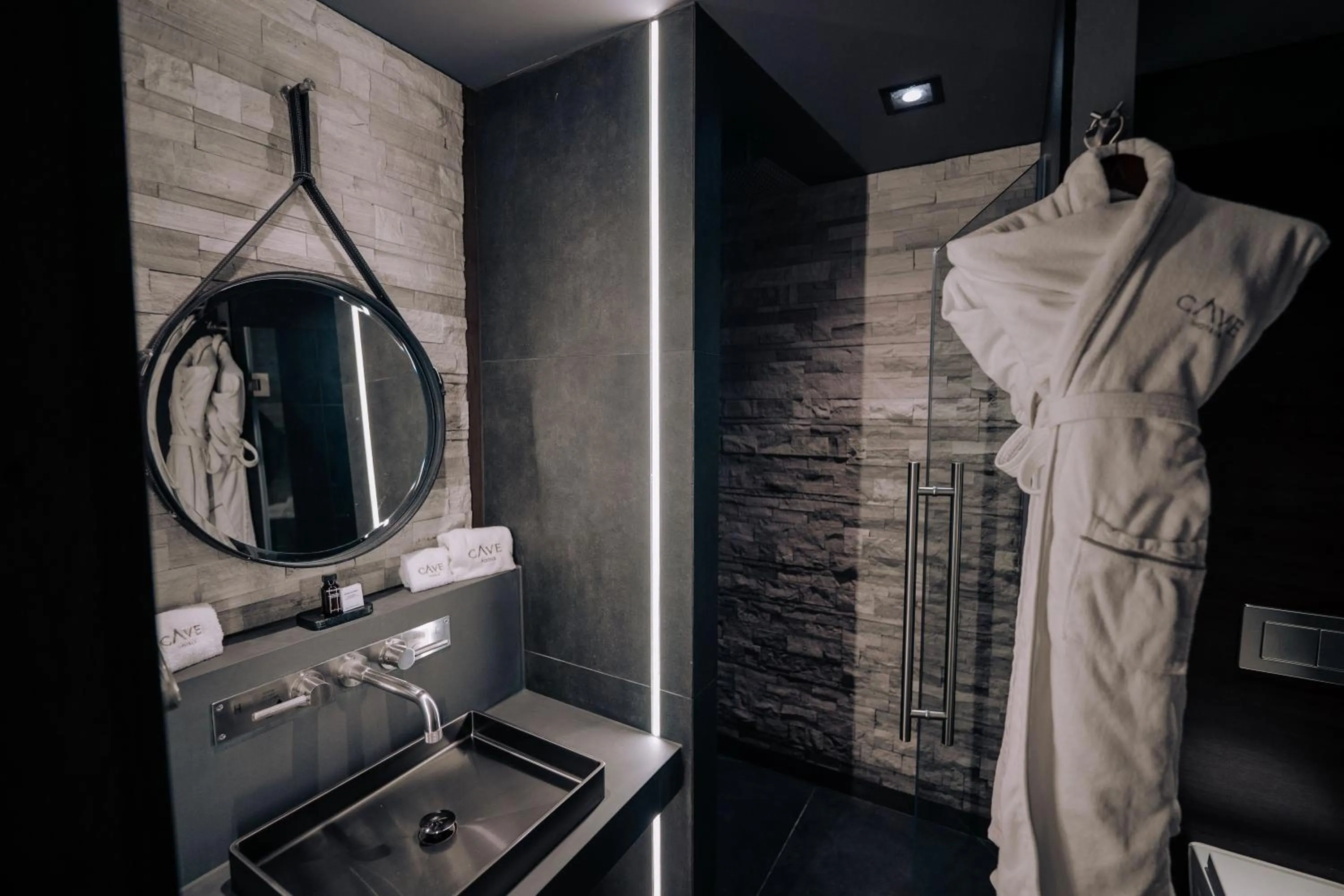 Bathroom in Cave Hotel & Golf Resort