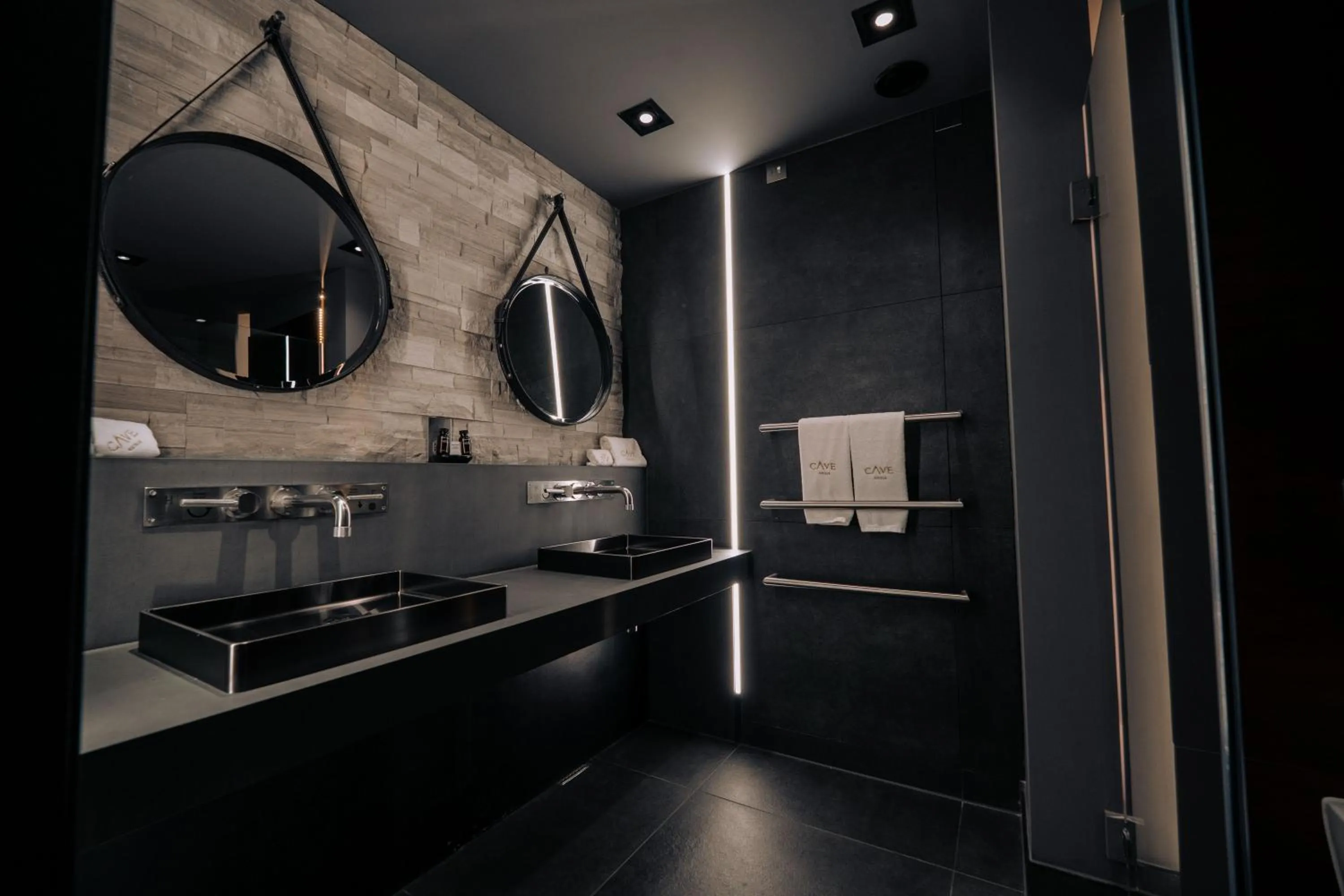 Bathroom in Cave Hotel & Golf Resort