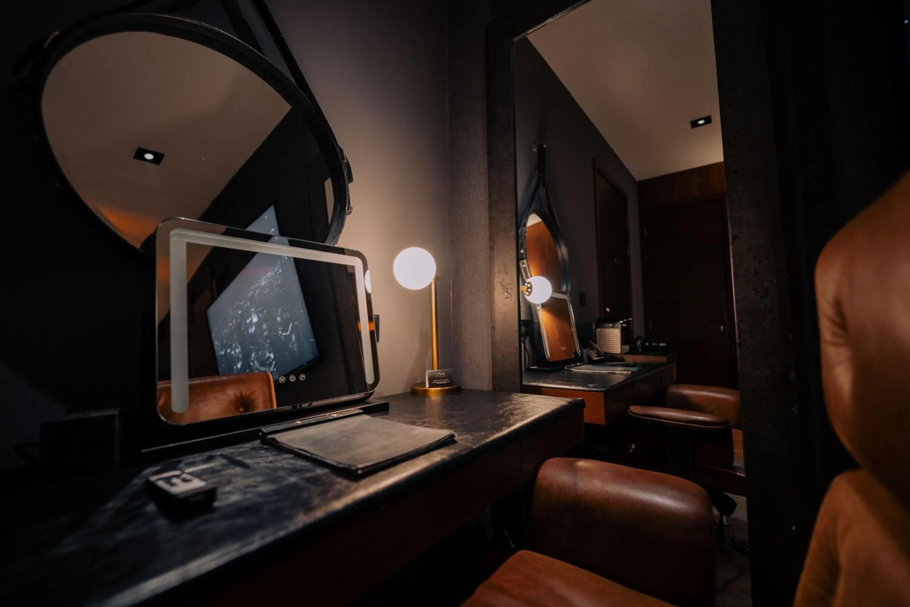 Photo of the whole room in Cave Hotel & Golf Resort