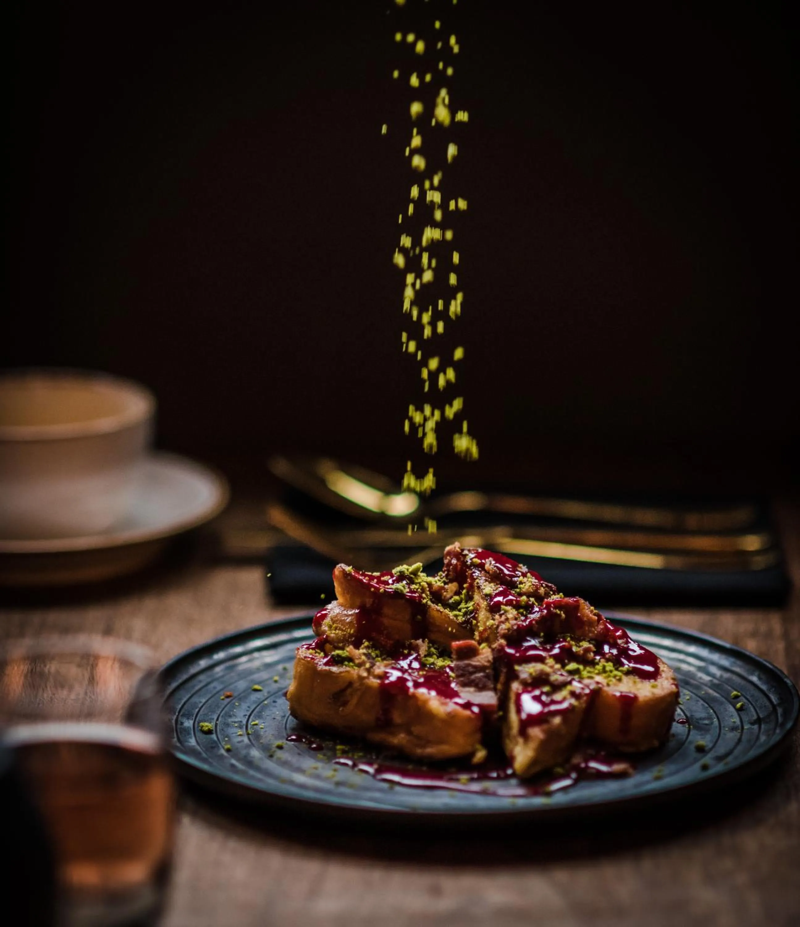 Restaurant/places to eat in Cave Hotel & Golf Resort