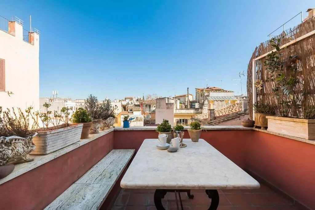 Scala Lovely Terrace Apartment