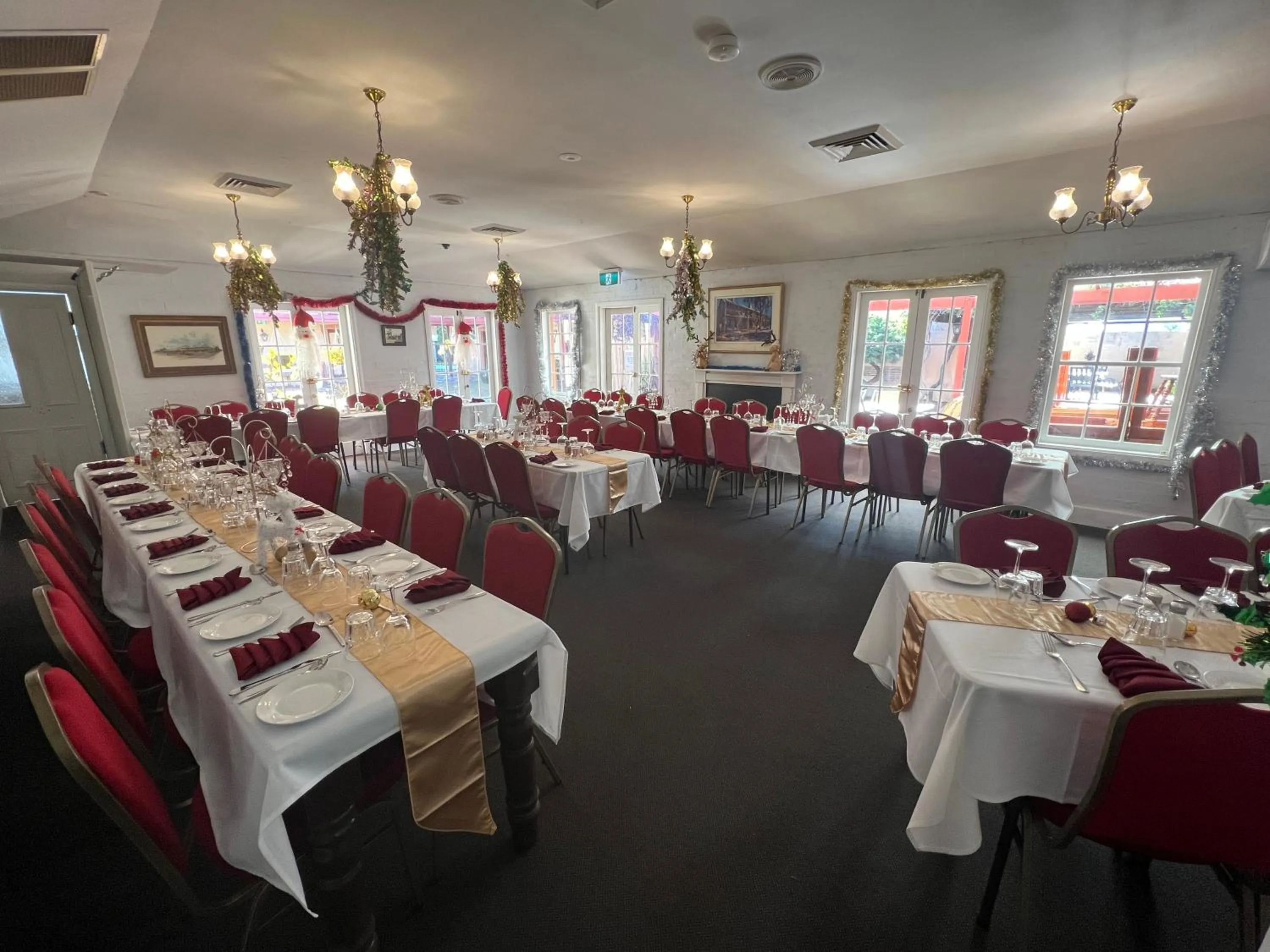 Restaurant/places to eat in Settlers House York