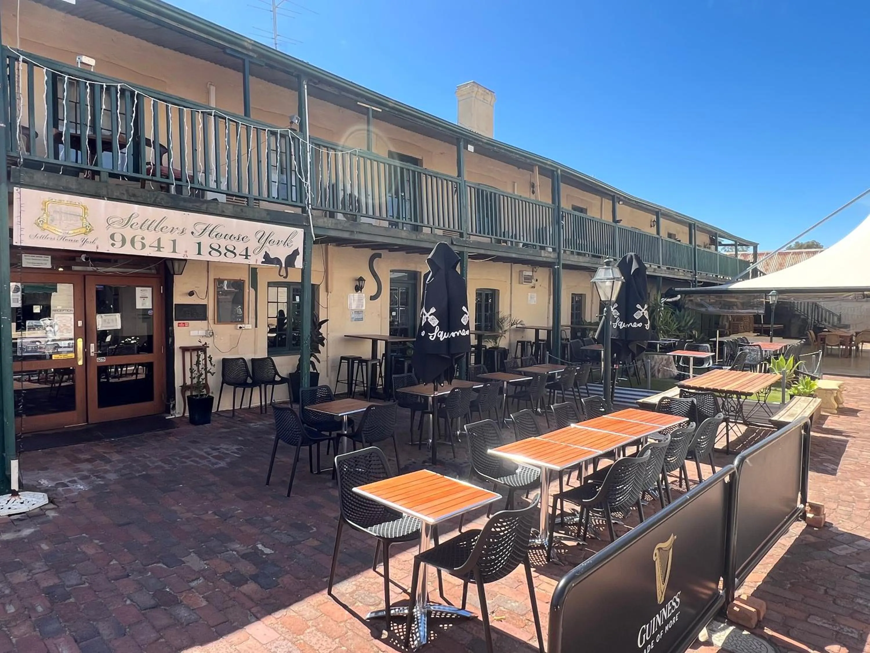 Restaurant/places to eat in Settlers House York