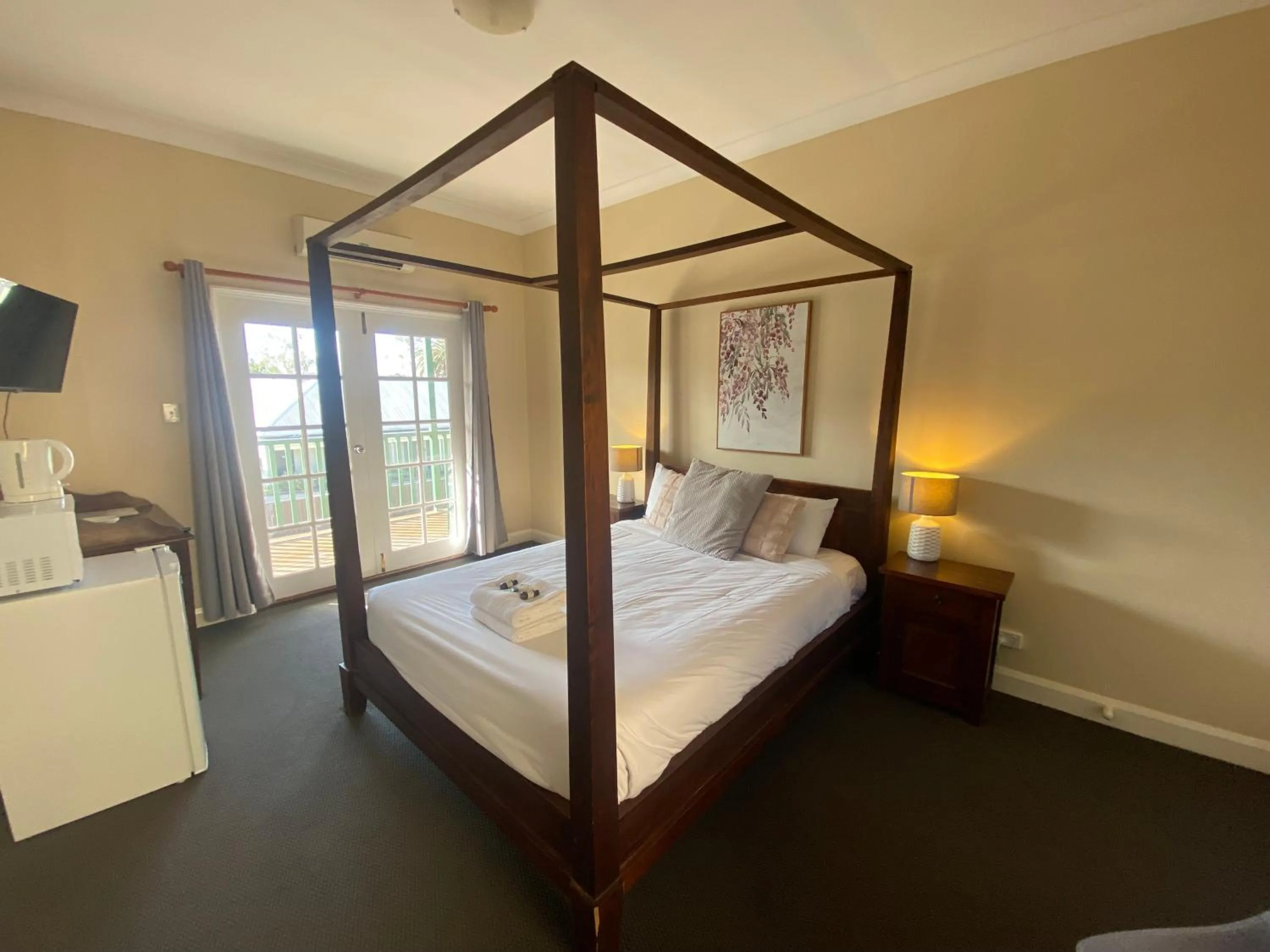 Bed in Settlers House York