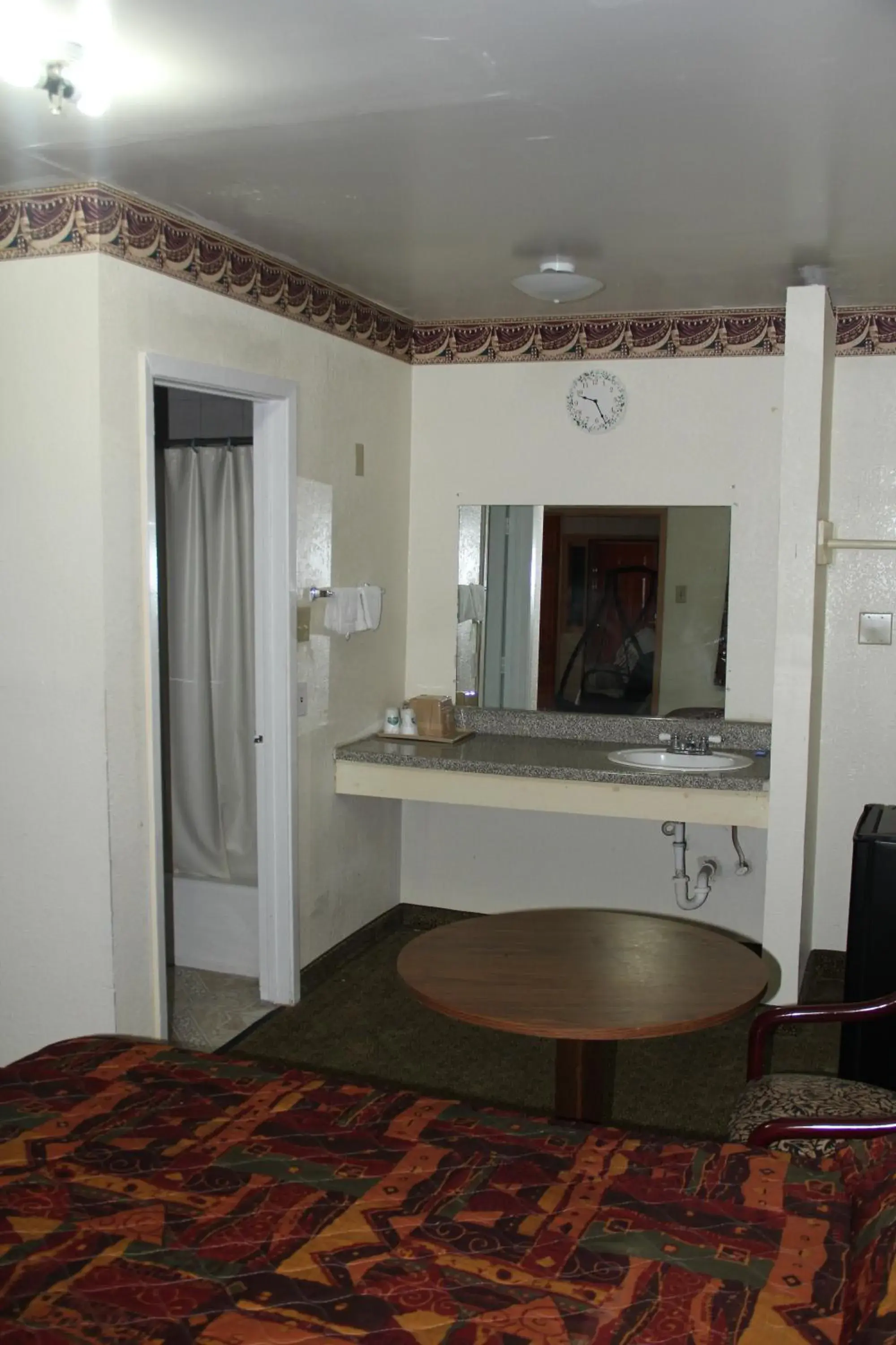 King Room with Two King Beds in Choice Inn San Antonio King Room with Two King Beds in Choice Inn San Antonio