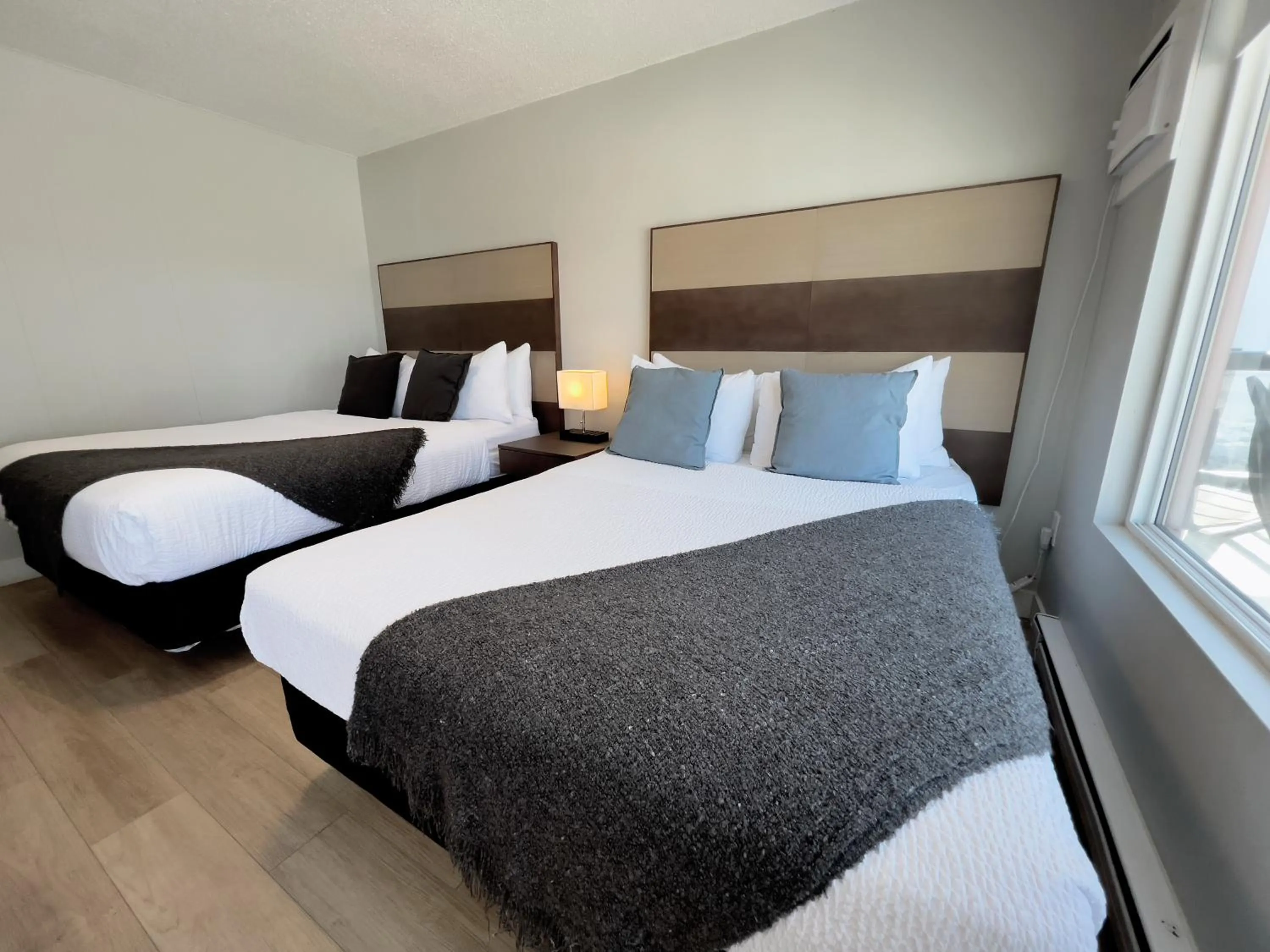 Bedroom, Bed in Oceanside Villas