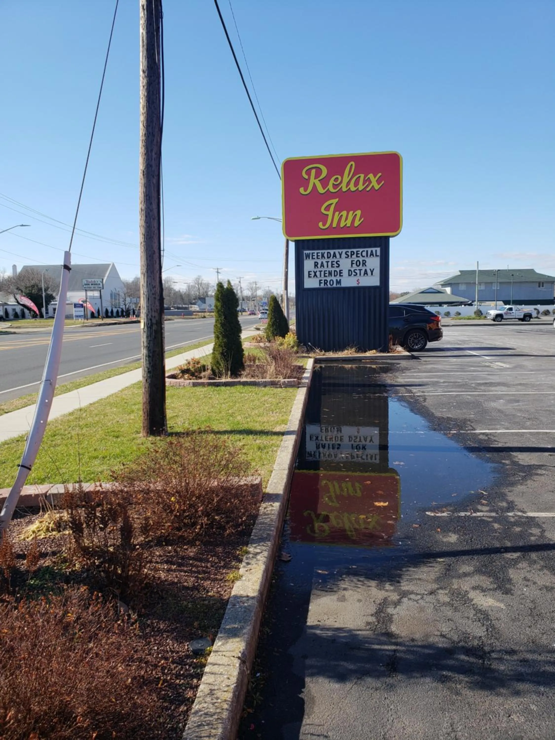 Property Logo/Sign in Rodeway Inn