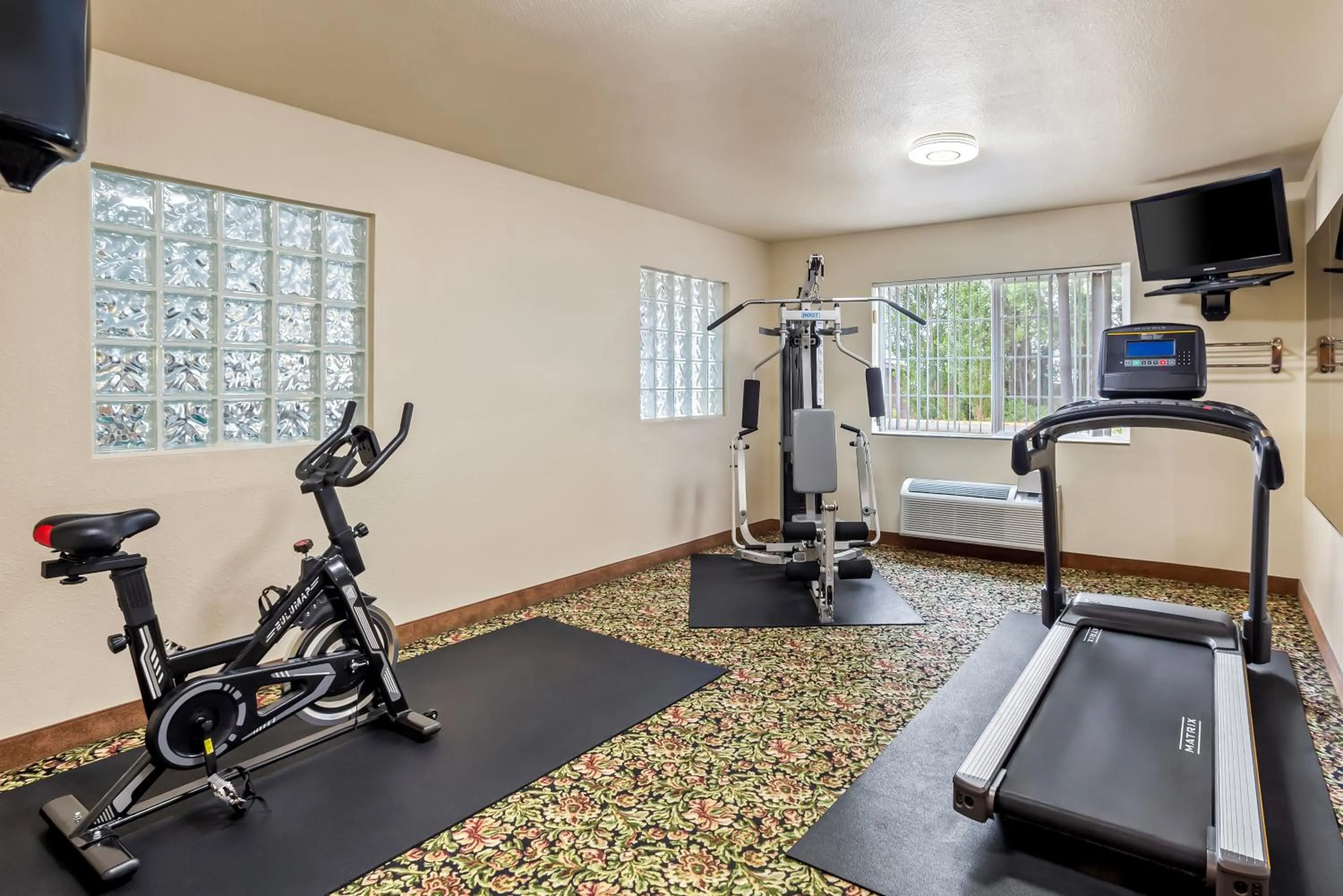Fitness centre/facilities in GuestHouse Inn & Suites Kelso/Longview