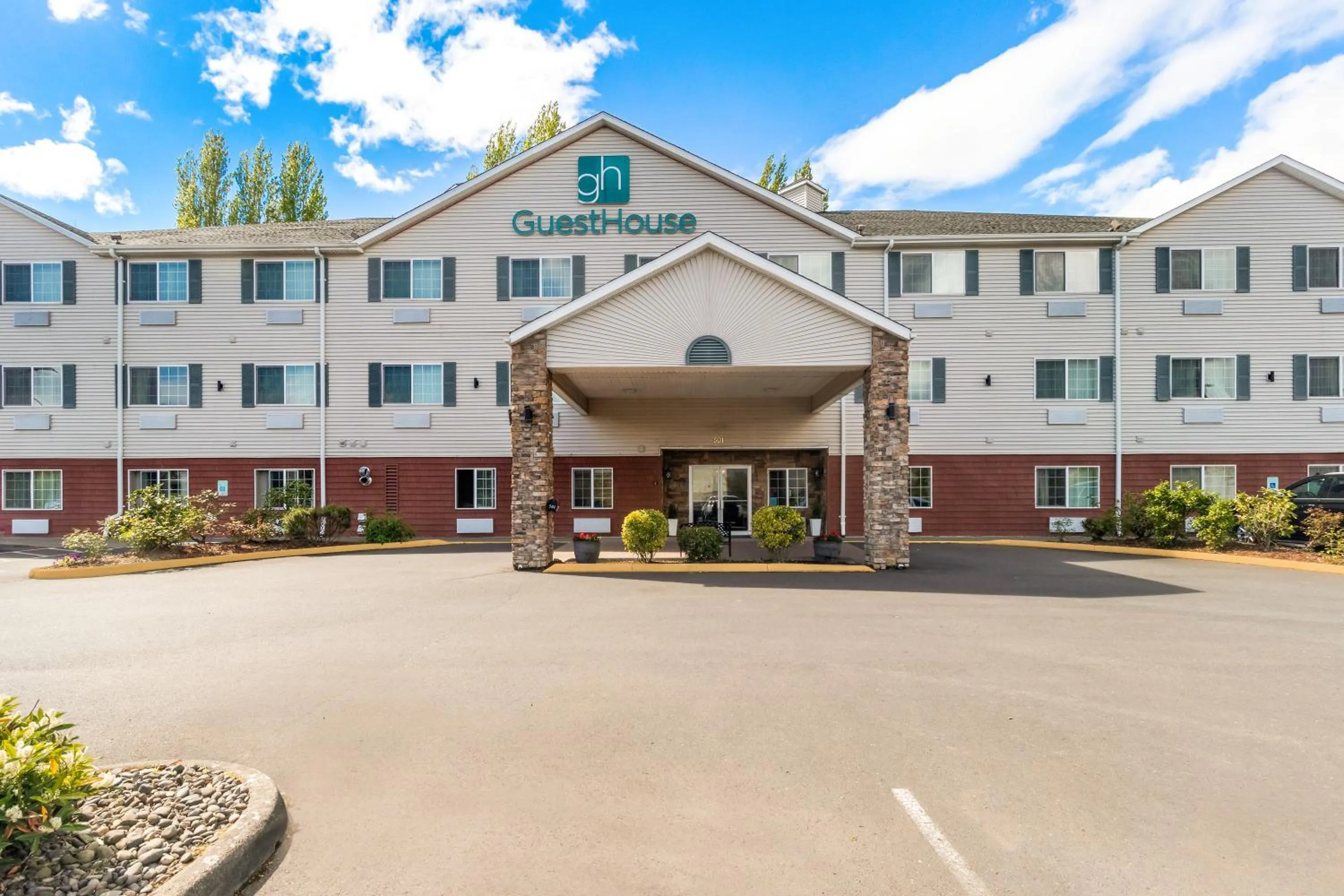 Property building in GuestHouse Inn & Suites Kelso/Longview