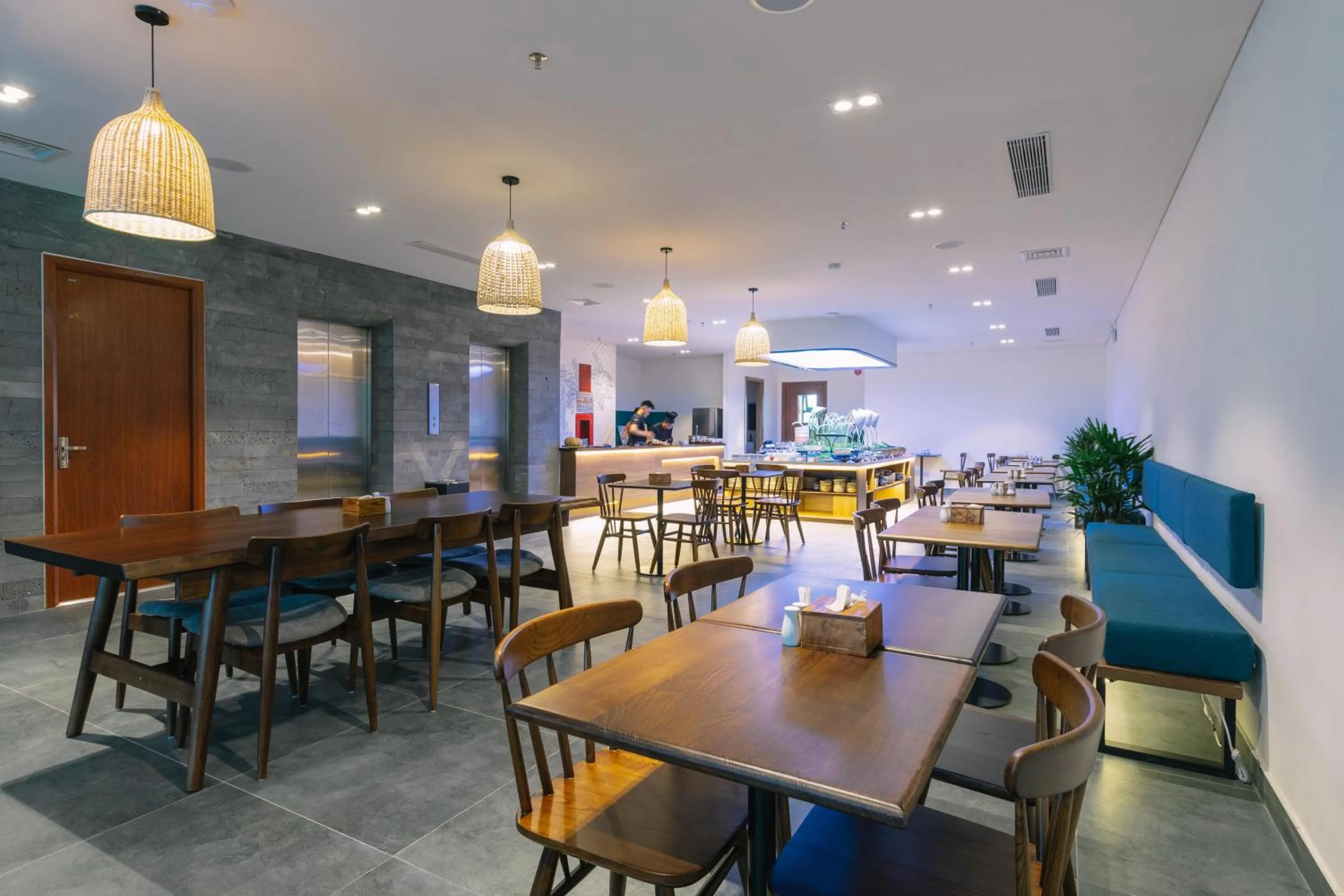 Restaurant/places to eat in The Glomad Boutique Danang