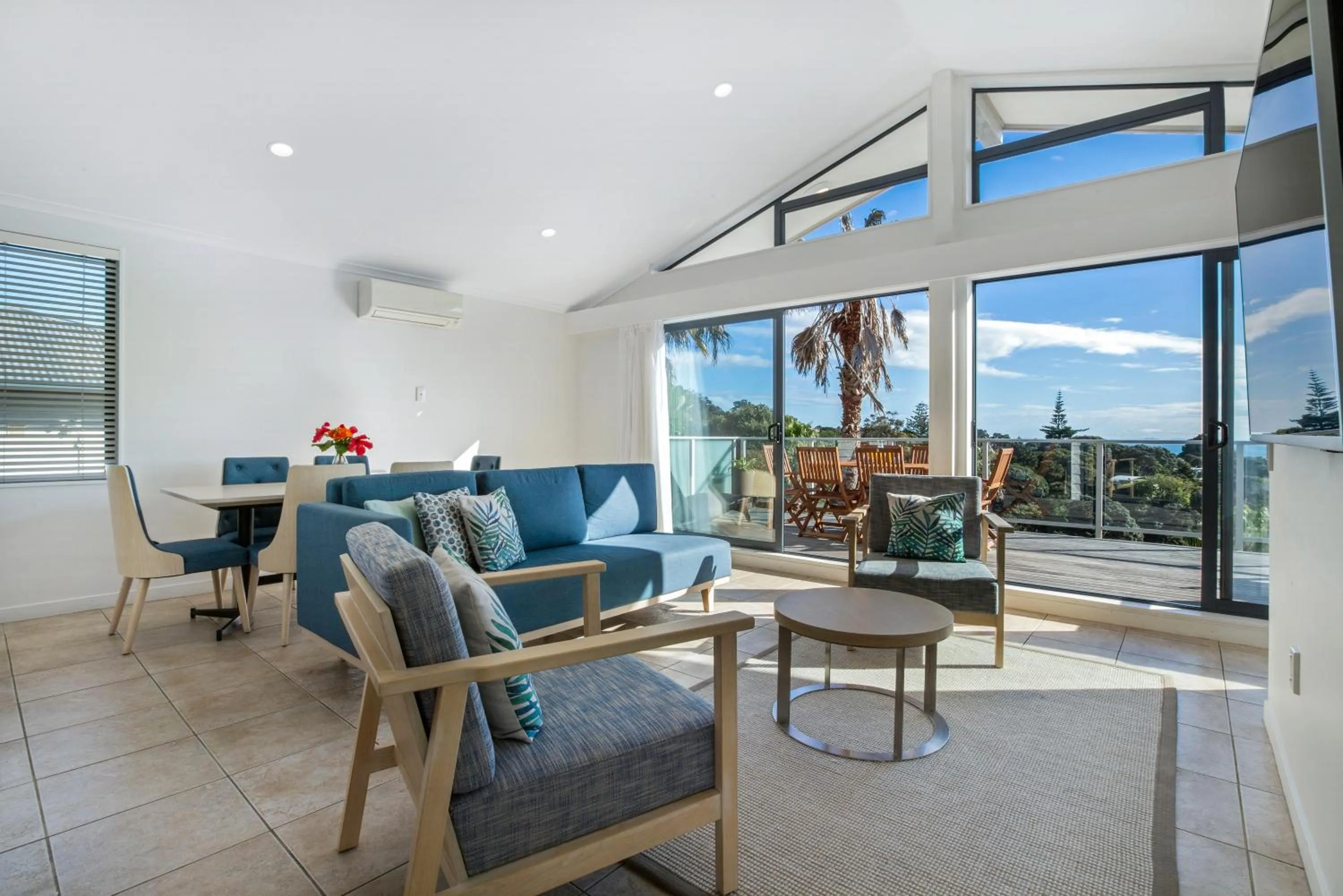 Living room in Waiheke Island Resort Conference & Accomodation Centre