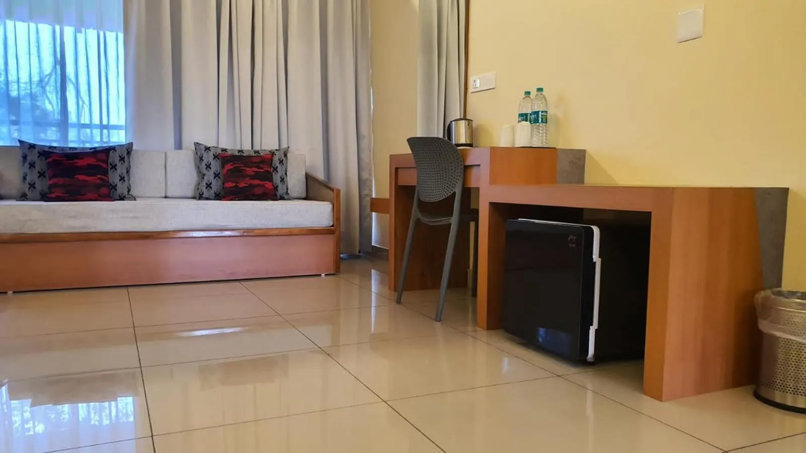 hair dresser, Bed in Upavan Resort