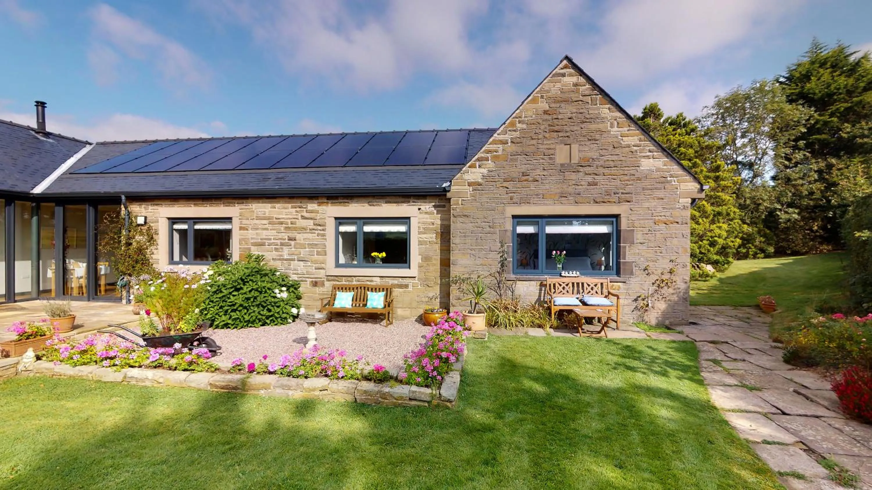 Property building in Finkle Green B & B