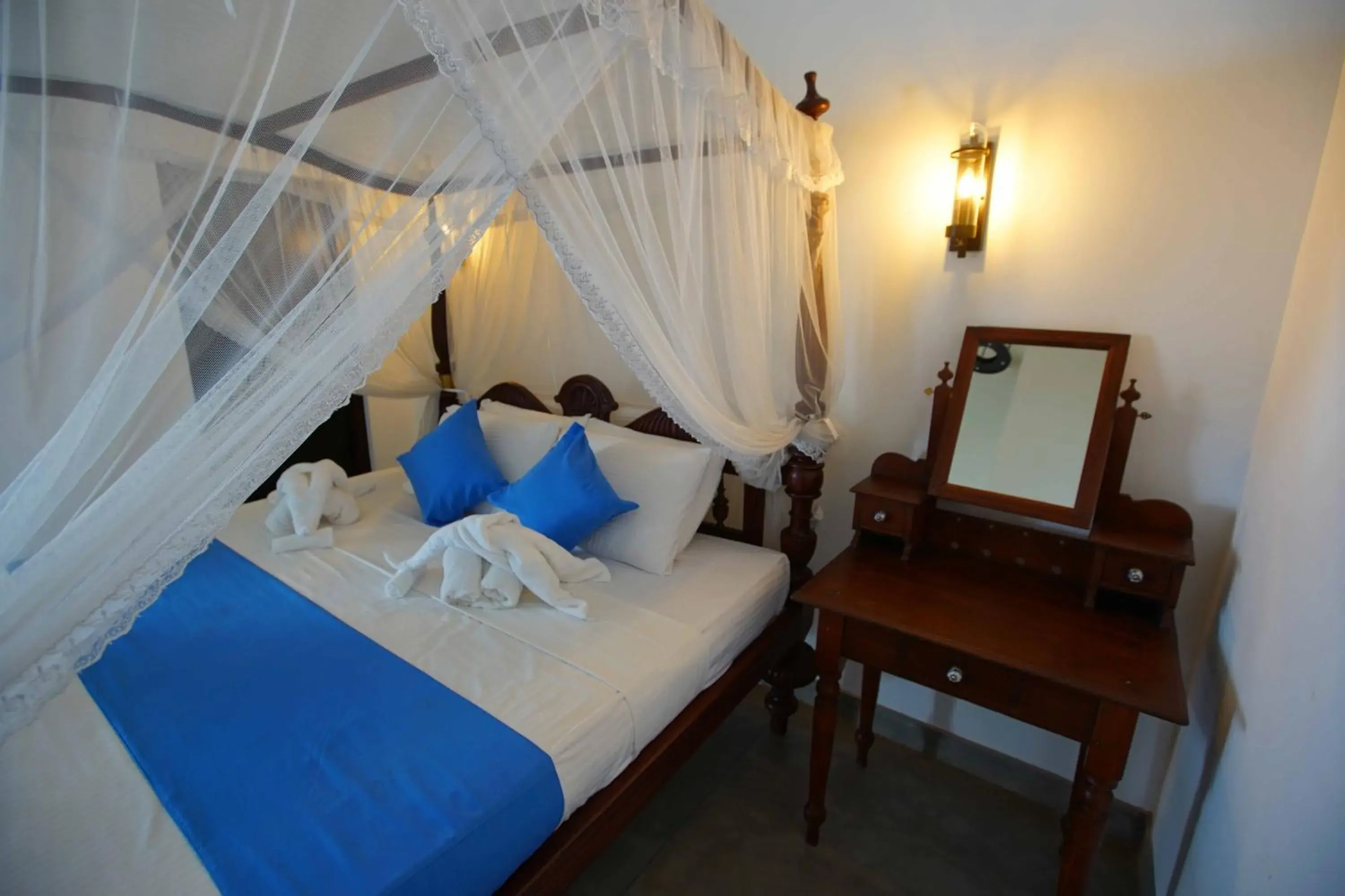 Deluxe Queen Room - single occupancy in KapuGedara297 Deluxe Queen Room - single occupancy in KapuGedara297