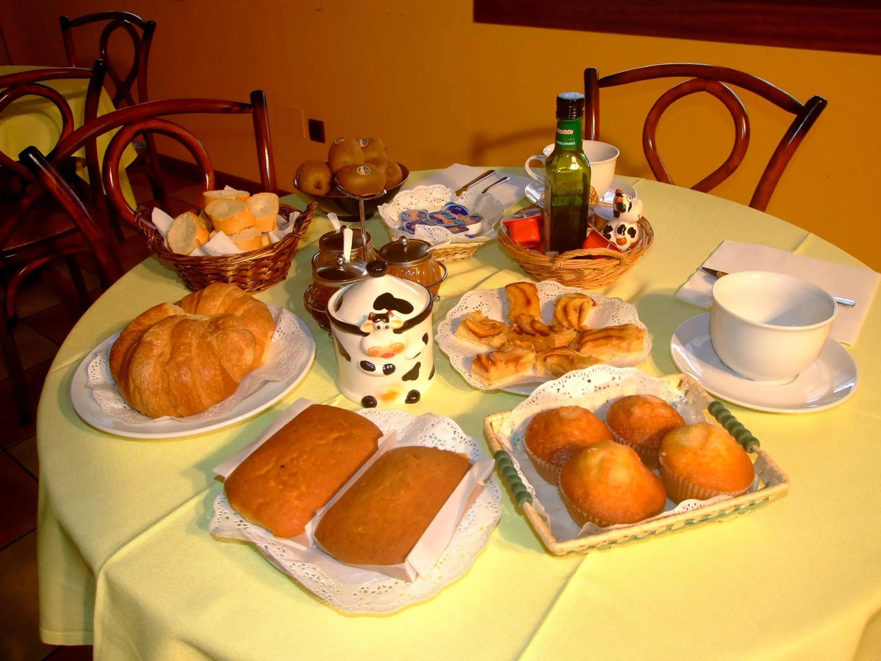 Breakfast in Posada Gema