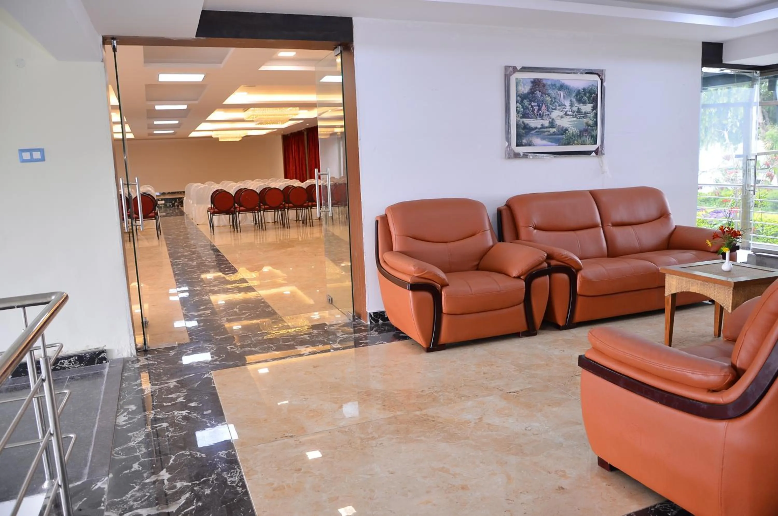 Seating area in Benzz Park Family Resort Kodaikanal