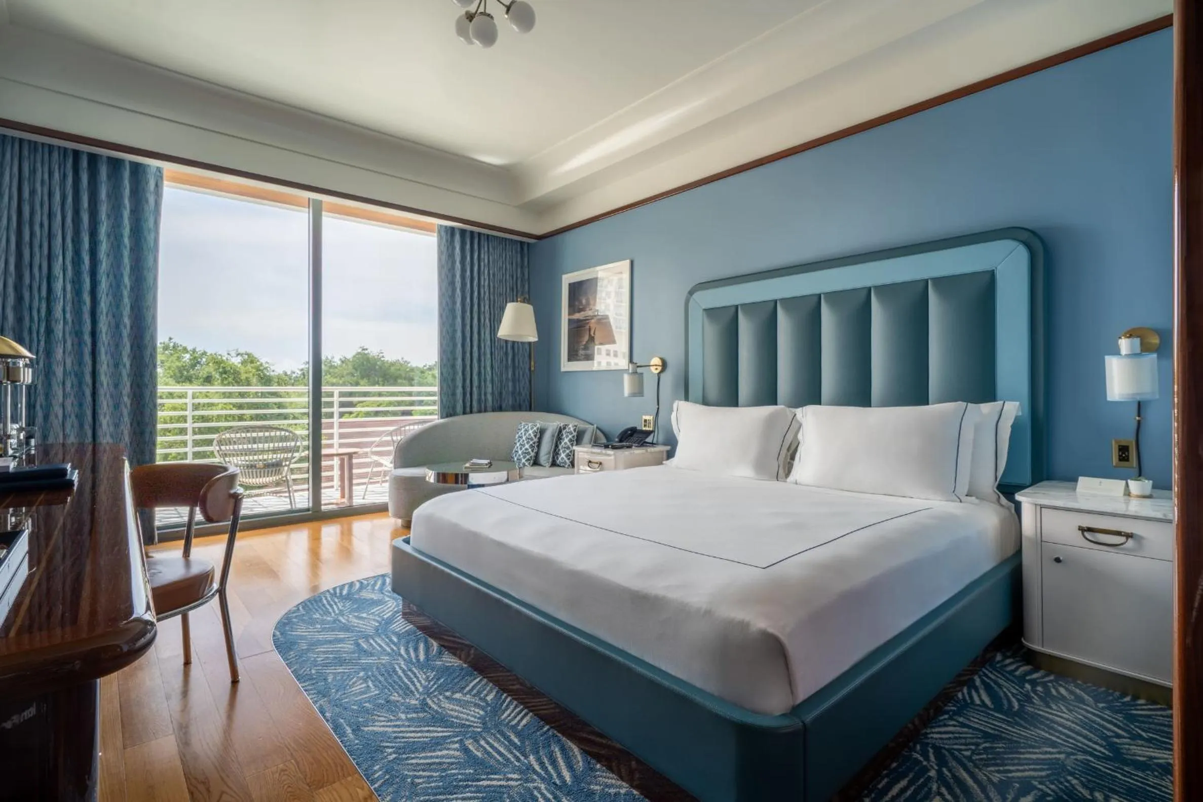 View (from property/room), Bed in Mr. C Miami - Coconut Grove