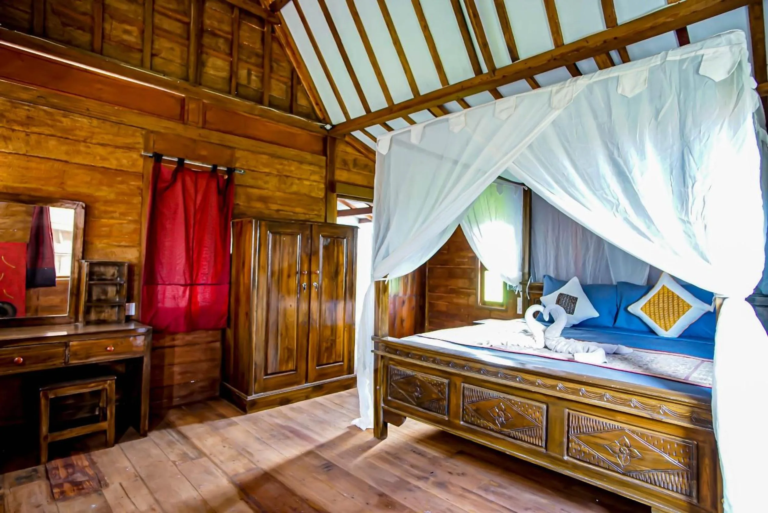 Photo of the whole room, Bed in Cening Bagus Bungalow