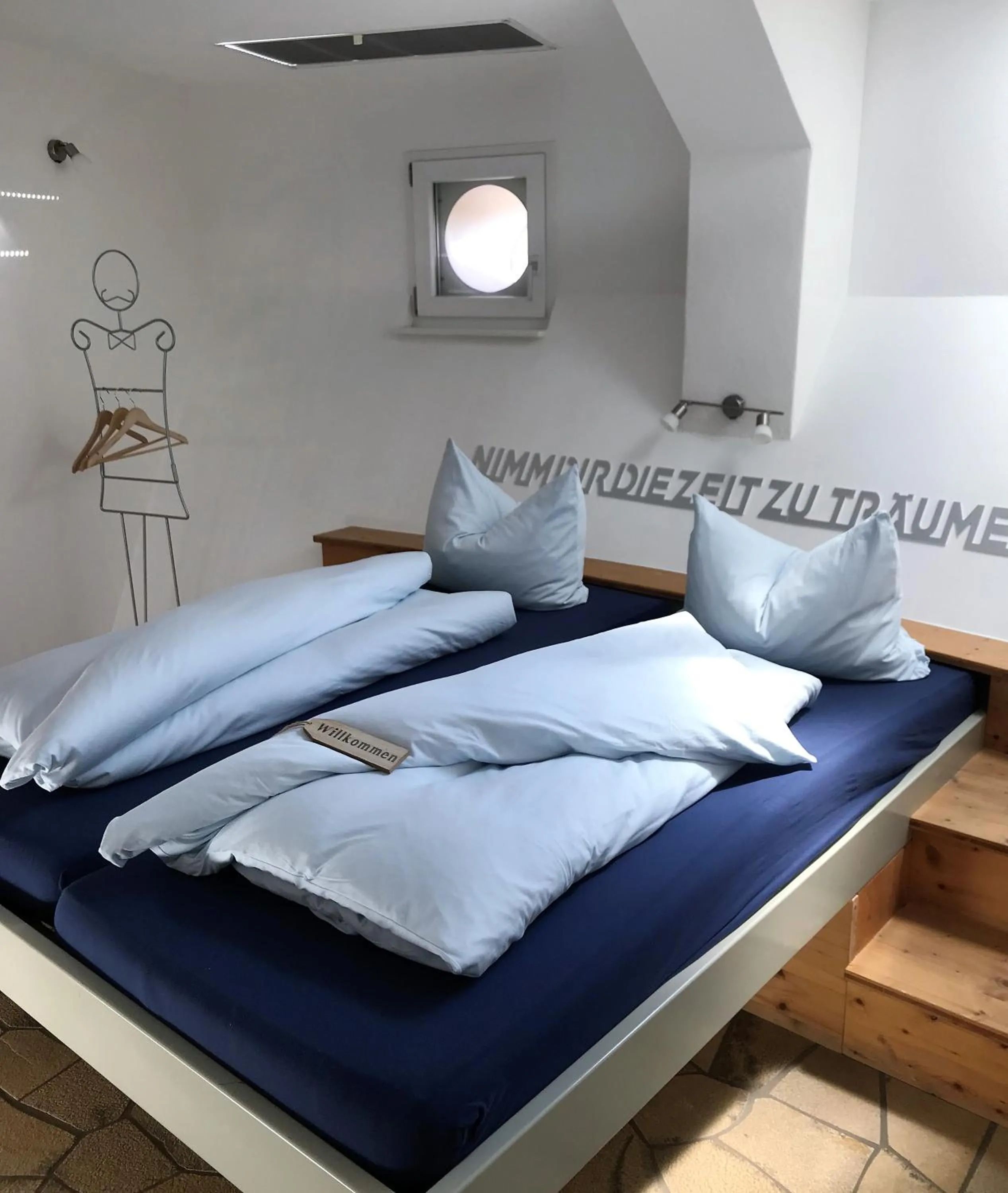 Bedroom, Bed in Bergwerksilo Herznach