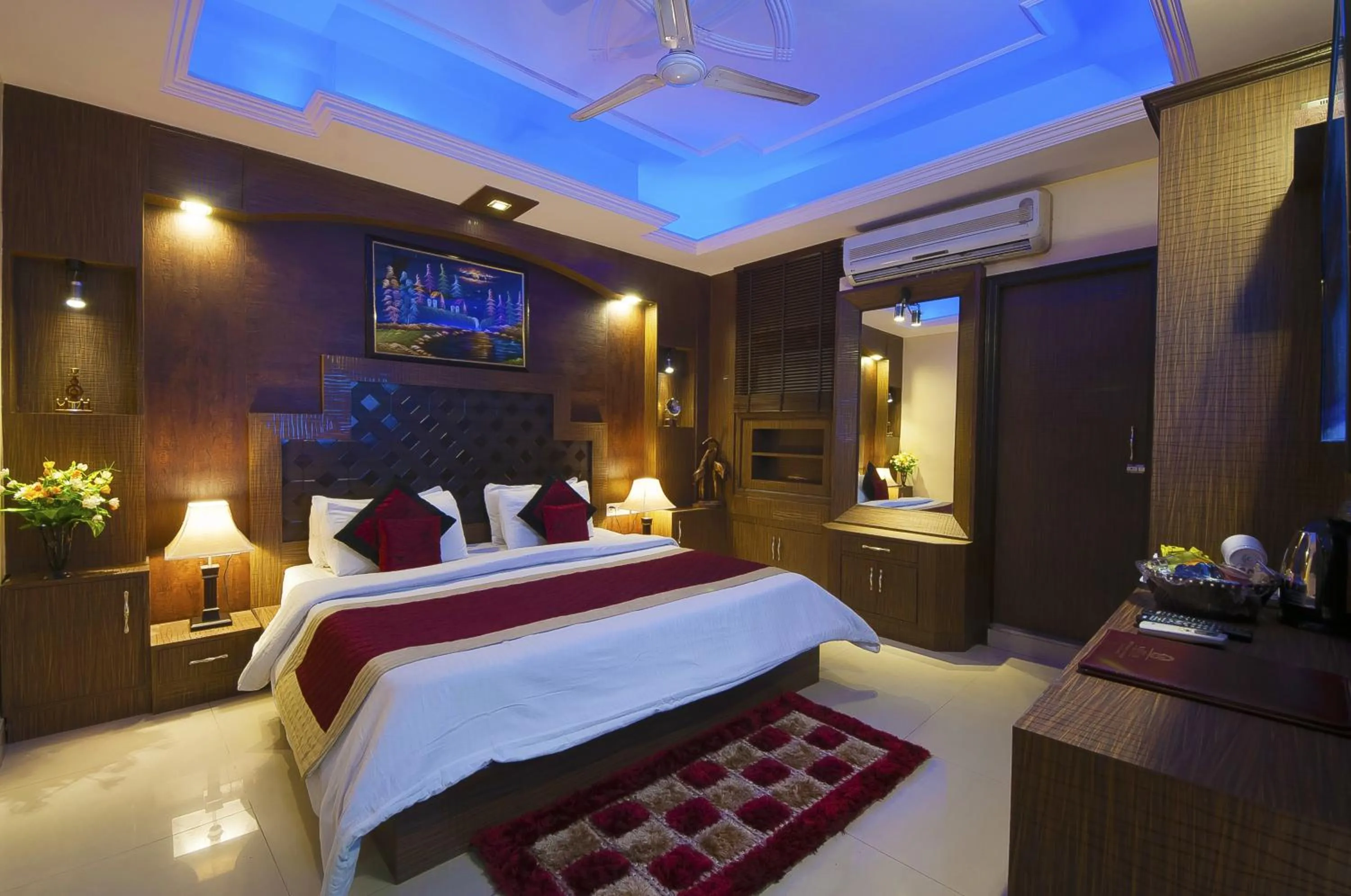 Bedroom in Airport Hotel Vishal Residency