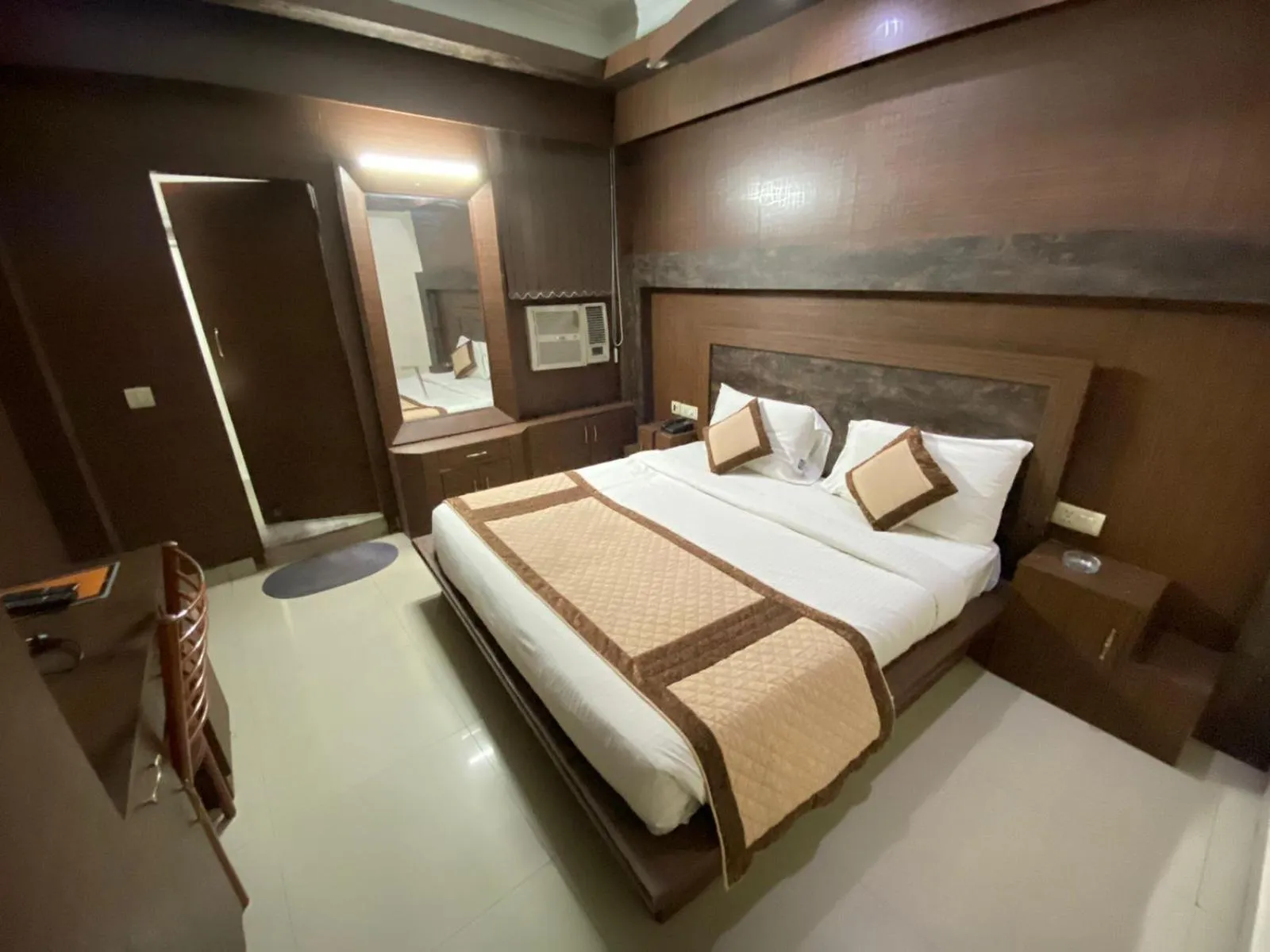 Photo of the whole room in Airport Hotel Vishal Residency