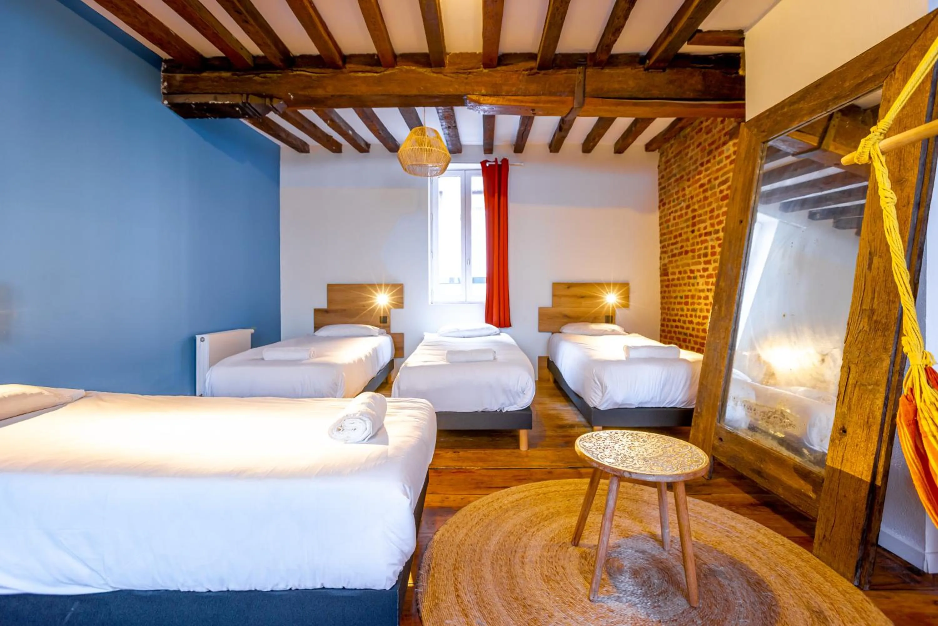 Bed in The People - Lille